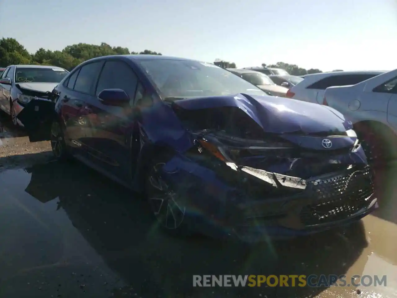 1 Photograph of a damaged car 5YFS4RCE8LP033752 TOYOTA COROLLA 2020