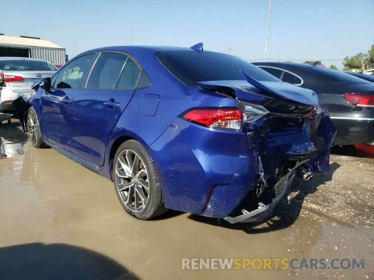 3 Photograph of a damaged car 5YFS4RCE8LP033752 TOYOTA COROLLA 2020