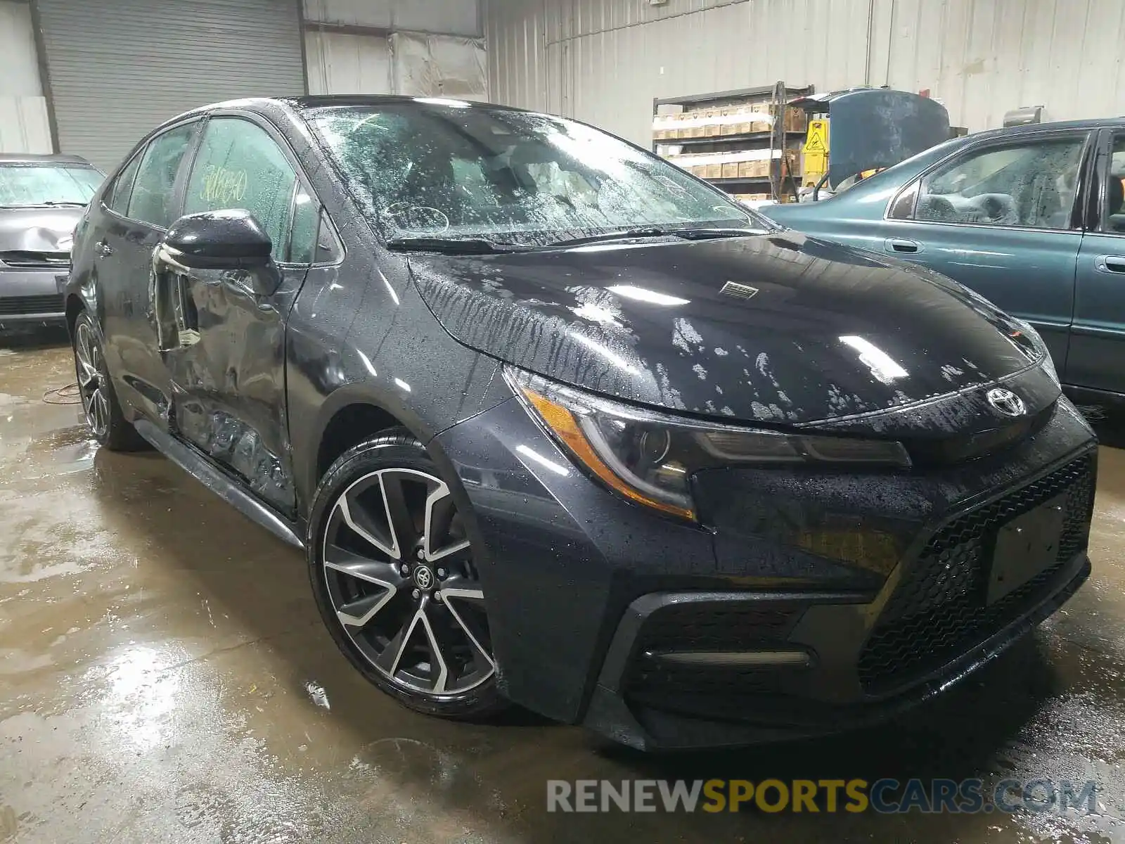 1 Photograph of a damaged car 5YFS4RCE8LP036800 TOYOTA COROLLA 2020