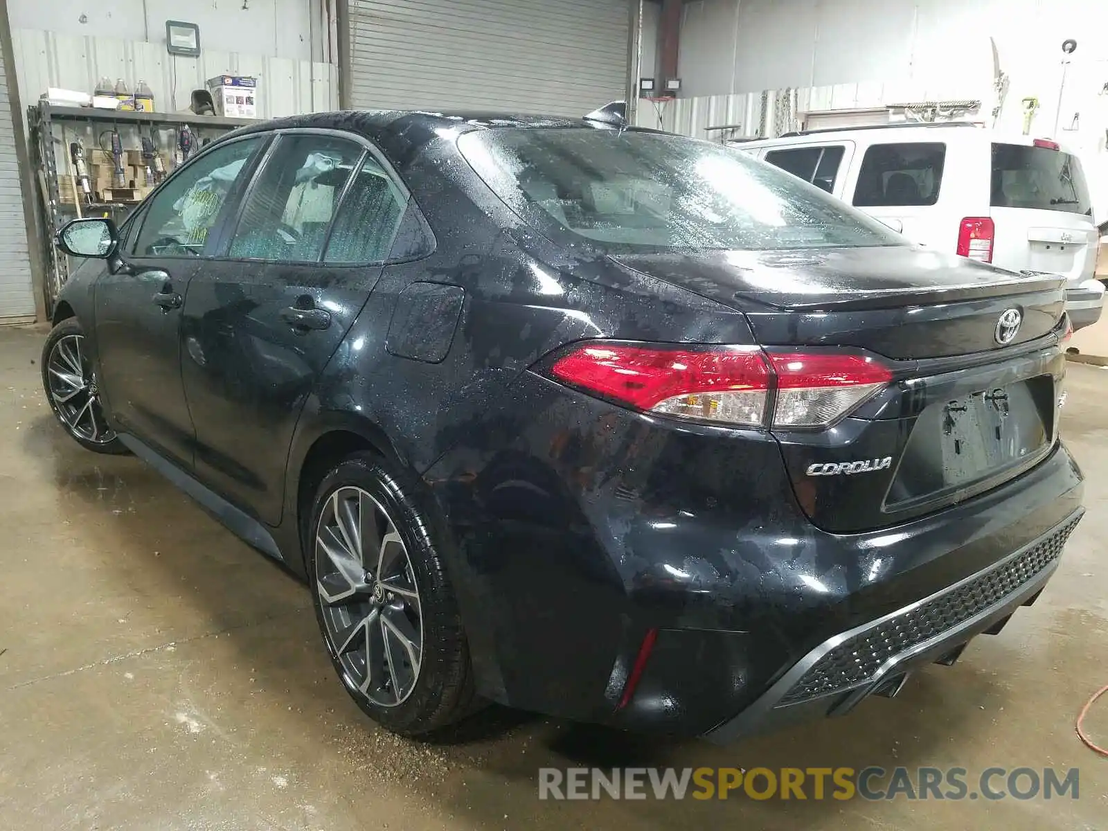 3 Photograph of a damaged car 5YFS4RCE8LP036800 TOYOTA COROLLA 2020