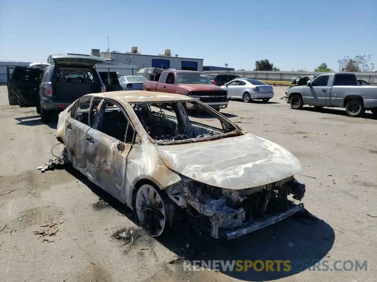 1 Photograph of a damaged car 5YFS4RCE8LP037011 TOYOTA COROLLA 2020