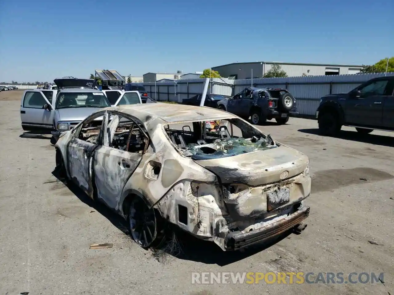 3 Photograph of a damaged car 5YFS4RCE8LP037011 TOYOTA COROLLA 2020