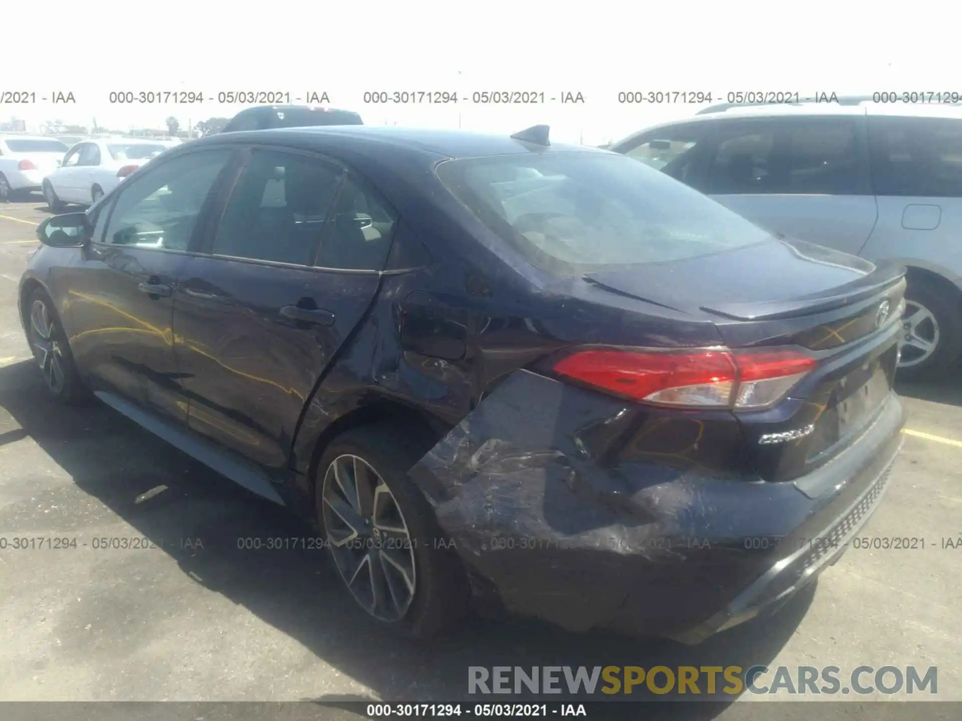 3 Photograph of a damaged car 5YFS4RCE8LP038966 TOYOTA COROLLA 2020