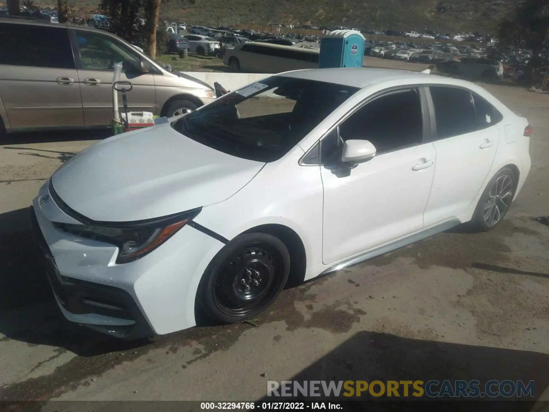 2 Photograph of a damaged car 5YFS4RCE8LP039065 TOYOTA COROLLA 2020