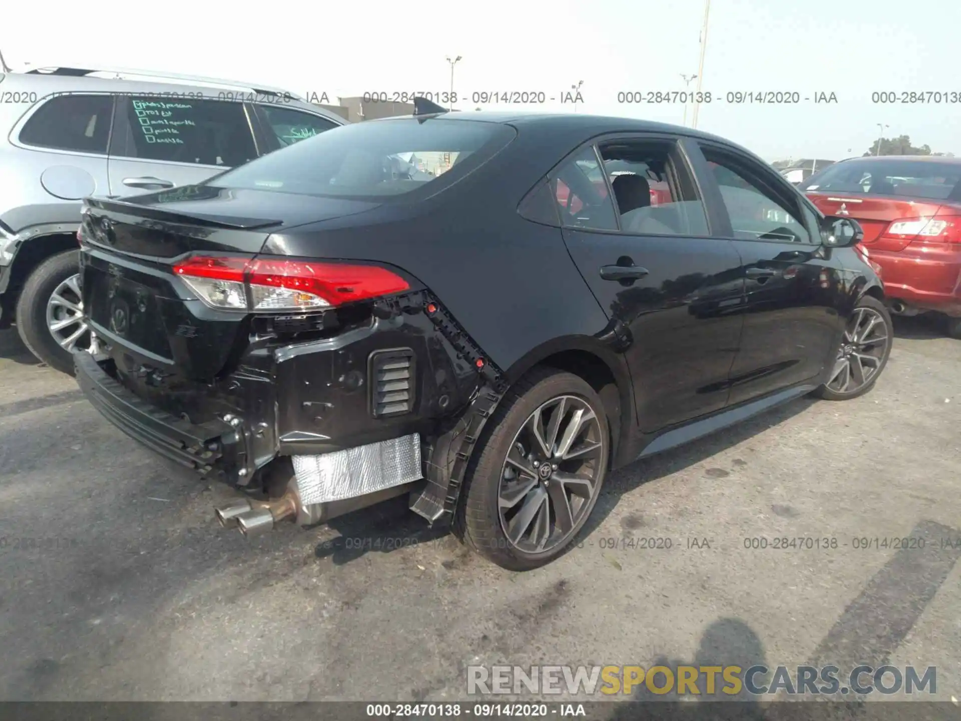 4 Photograph of a damaged car 5YFS4RCE8LP042712 TOYOTA COROLLA 2020