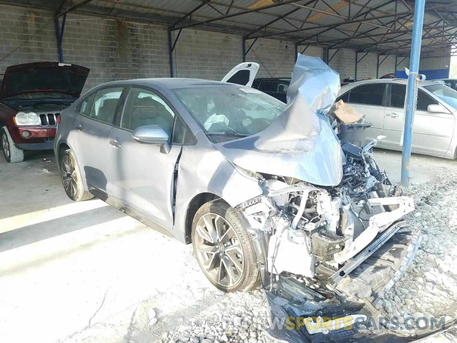 1 Photograph of a damaged car 5YFS4RCE8LP045139 TOYOTA COROLLA 2020