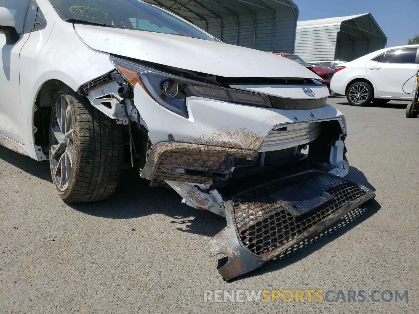 9 Photograph of a damaged car 5YFS4RCE8LP046386 TOYOTA COROLLA 2020