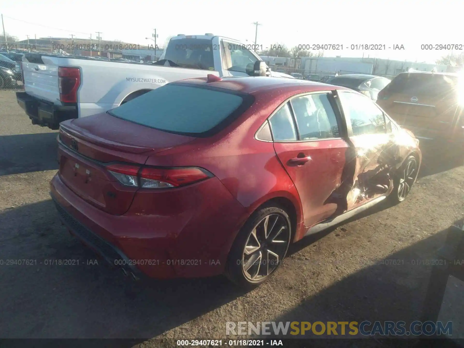 4 Photograph of a damaged car 5YFS4RCE8LP046856 TOYOTA COROLLA 2020