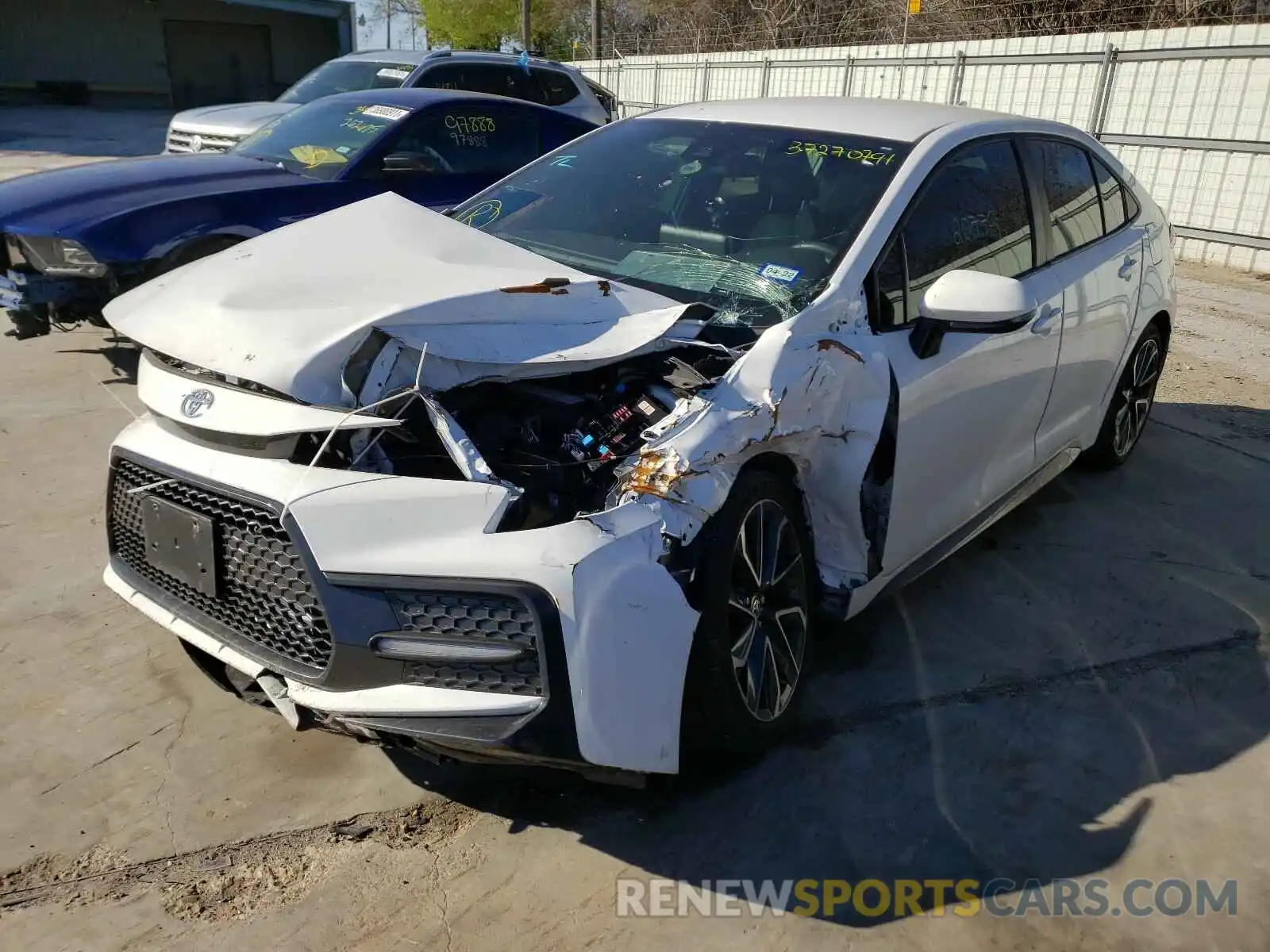 2 Photograph of a damaged car 5YFS4RCE8LP046906 TOYOTA COROLLA 2020