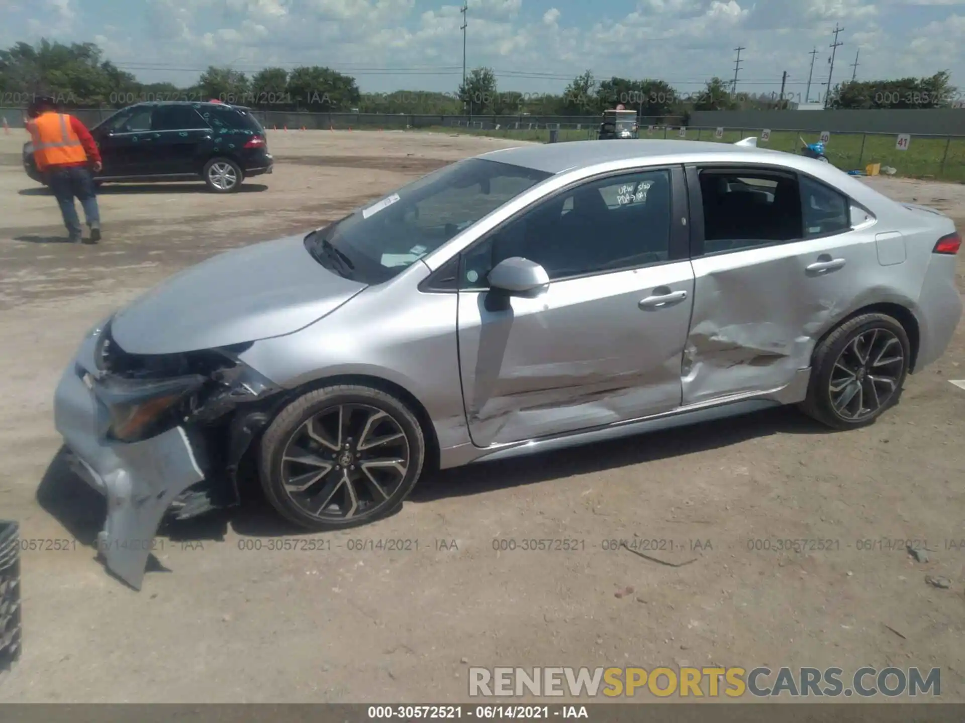 6 Photograph of a damaged car 5YFS4RCE8LP047859 TOYOTA COROLLA 2020