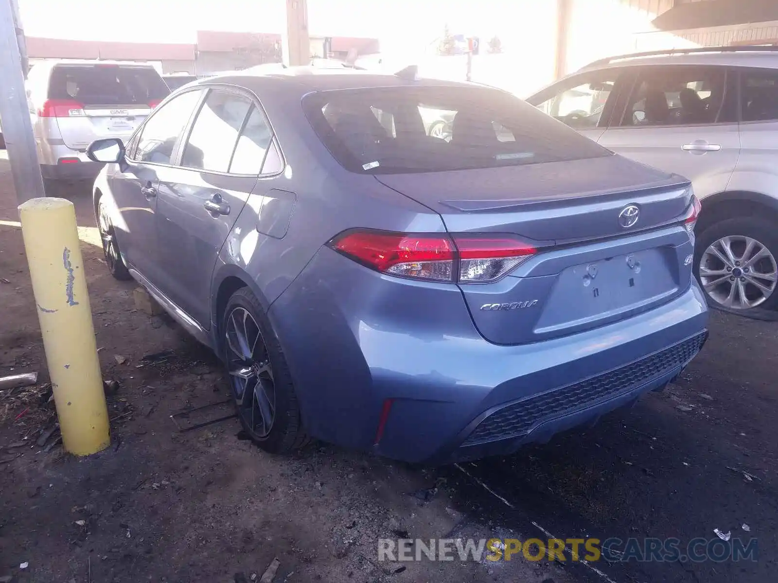 3 Photograph of a damaged car 5YFS4RCE8LP049739 TOYOTA COROLLA 2020