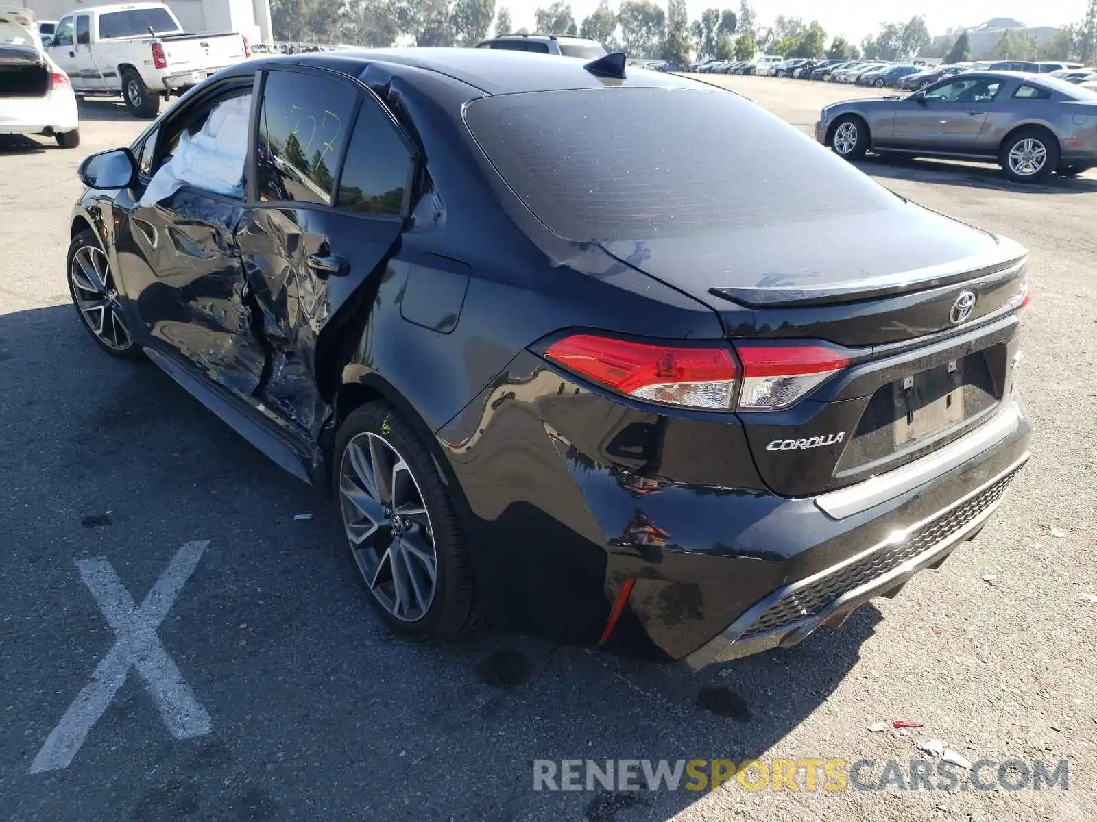 3 Photograph of a damaged car 5YFS4RCE8LP052642 TOYOTA COROLLA 2020