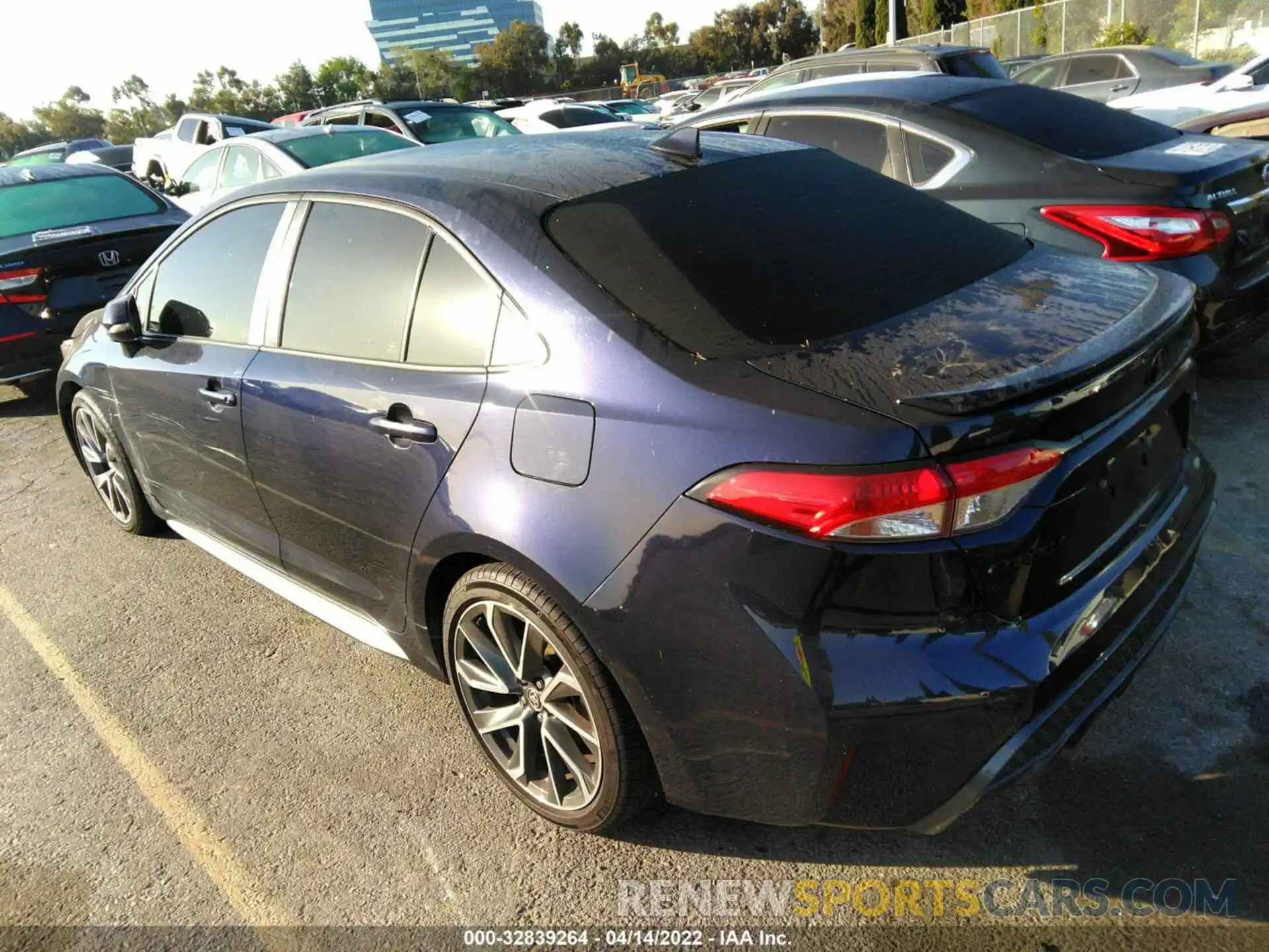 3 Photograph of a damaged car 5YFS4RCE8LP052737 TOYOTA COROLLA 2020