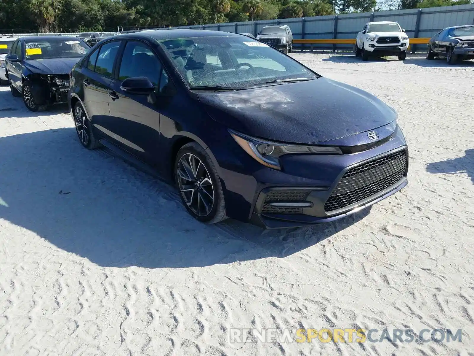 1 Photograph of a damaged car 5YFS4RCE8LP052771 TOYOTA COROLLA 2020