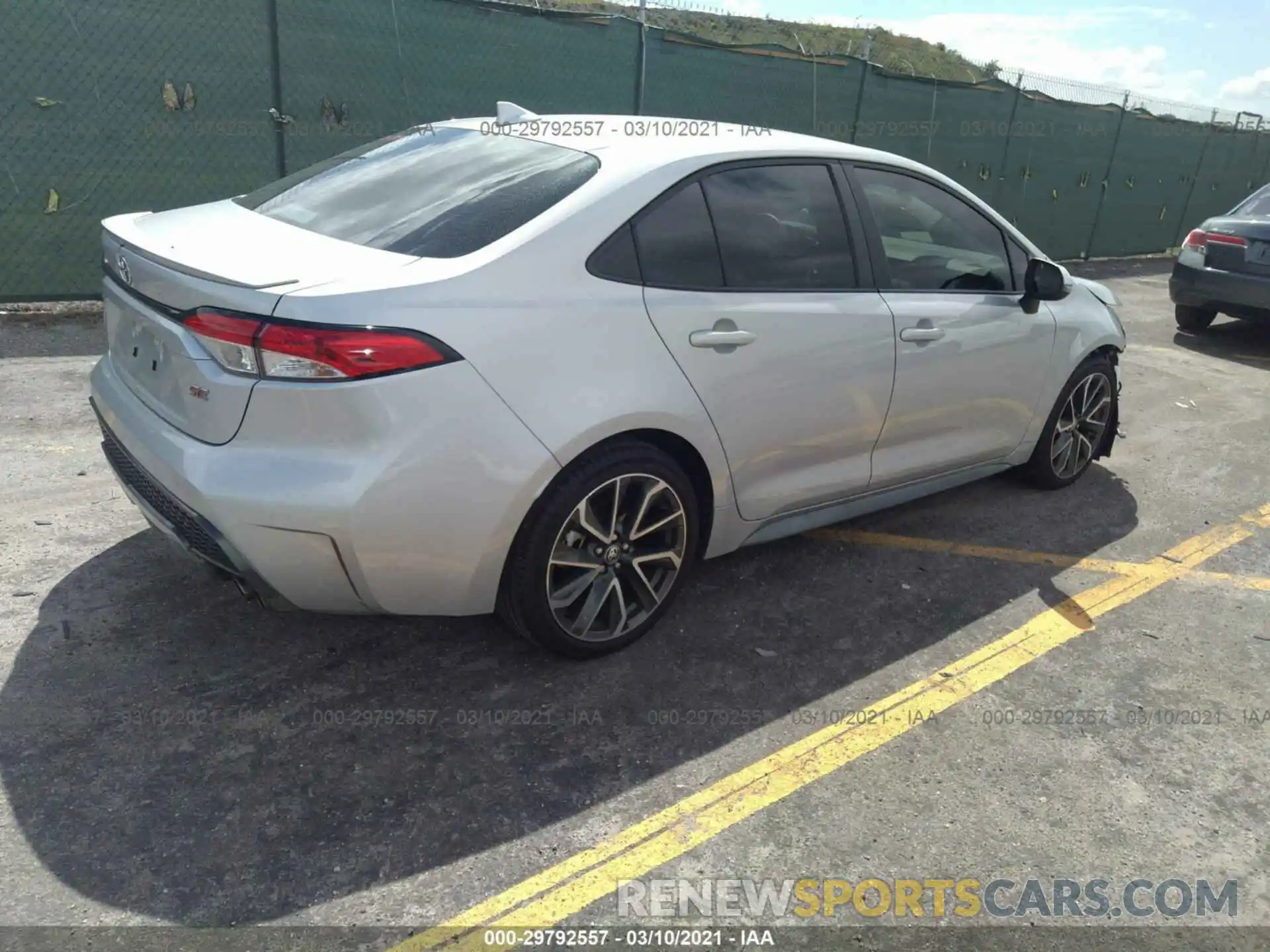 4 Photograph of a damaged car 5YFS4RCE8LP053029 TOYOTA COROLLA 2020