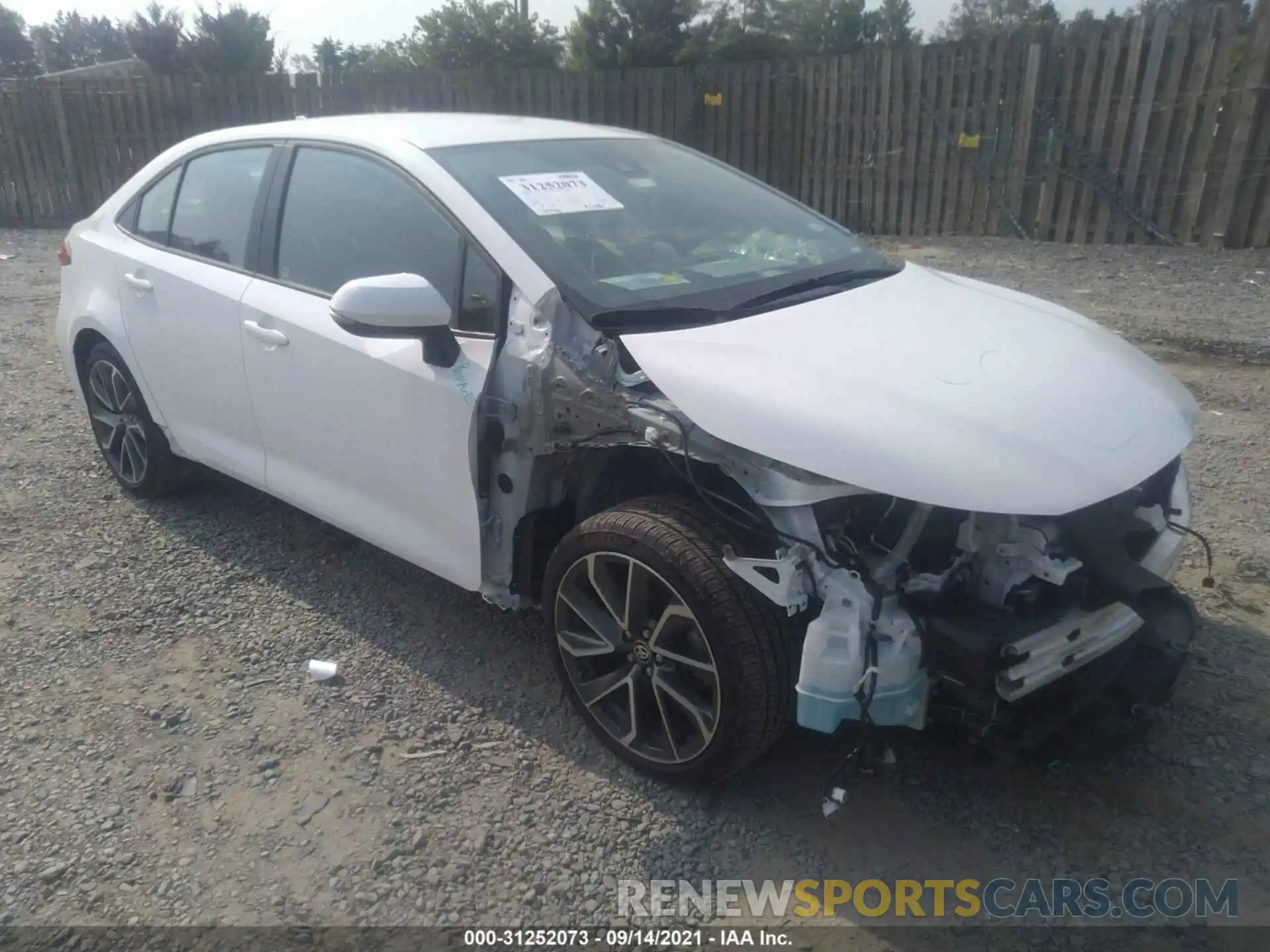 1 Photograph of a damaged car 5YFS4RCE8LP053385 TOYOTA COROLLA 2020