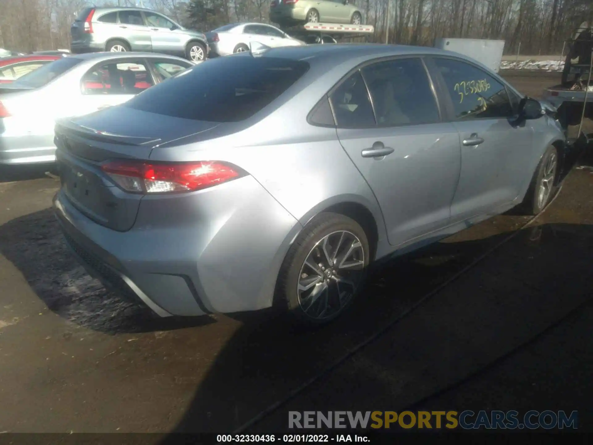 4 Photograph of a damaged car 5YFS4RCE8LP053841 TOYOTA COROLLA 2020