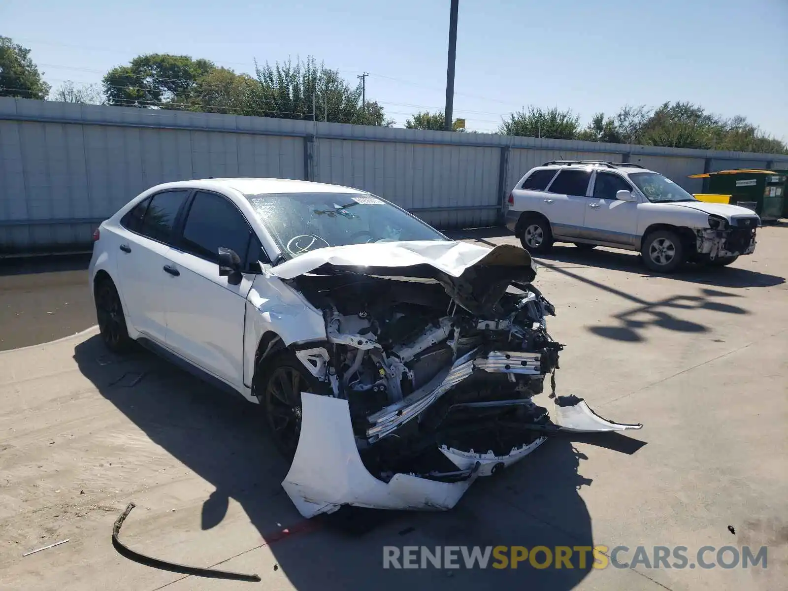 1 Photograph of a damaged car 5YFS4RCE8LP054844 TOYOTA COROLLA 2020