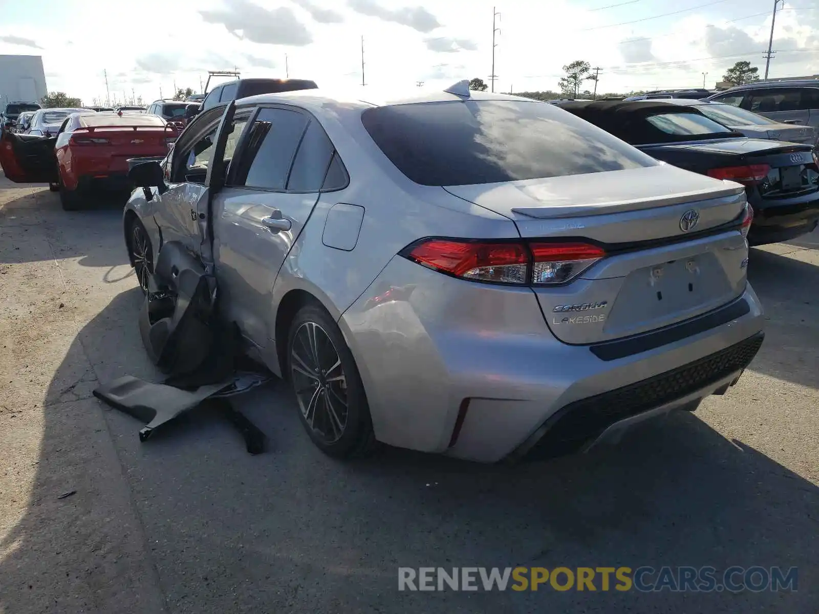 3 Photograph of a damaged car 5YFS4RCE8LP055699 TOYOTA COROLLA 2020