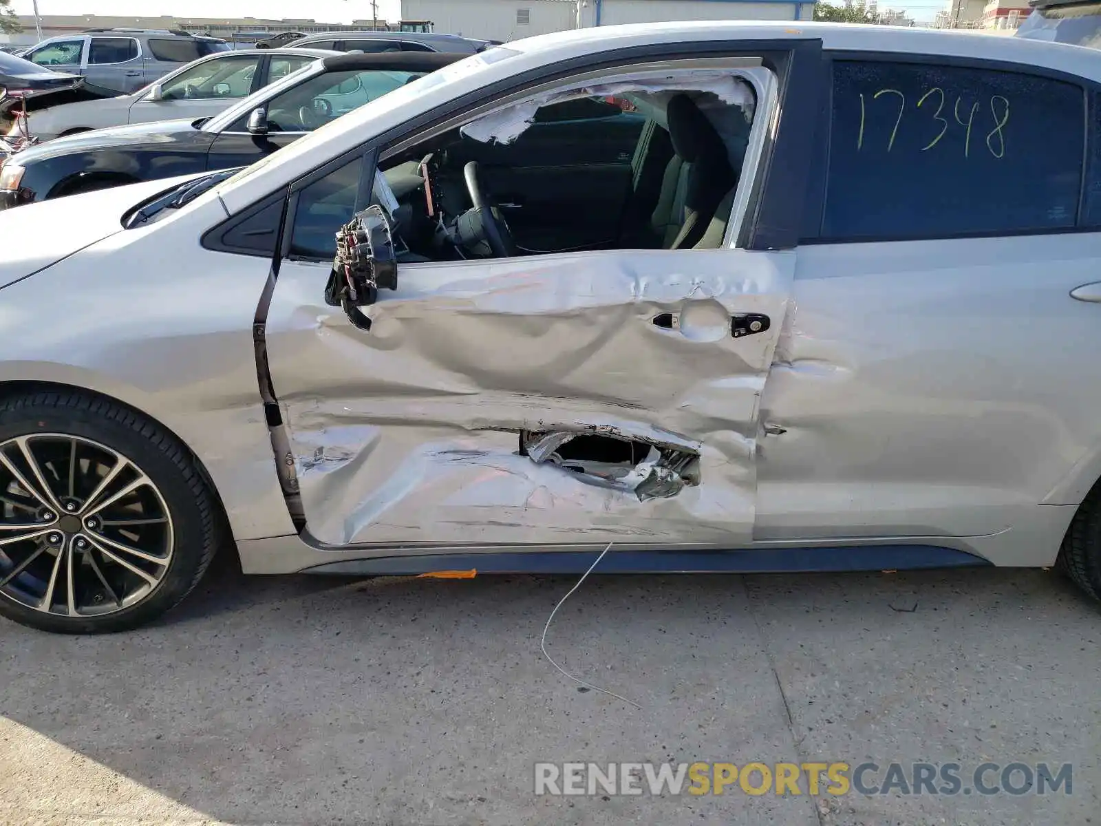 9 Photograph of a damaged car 5YFS4RCE8LP055699 TOYOTA COROLLA 2020