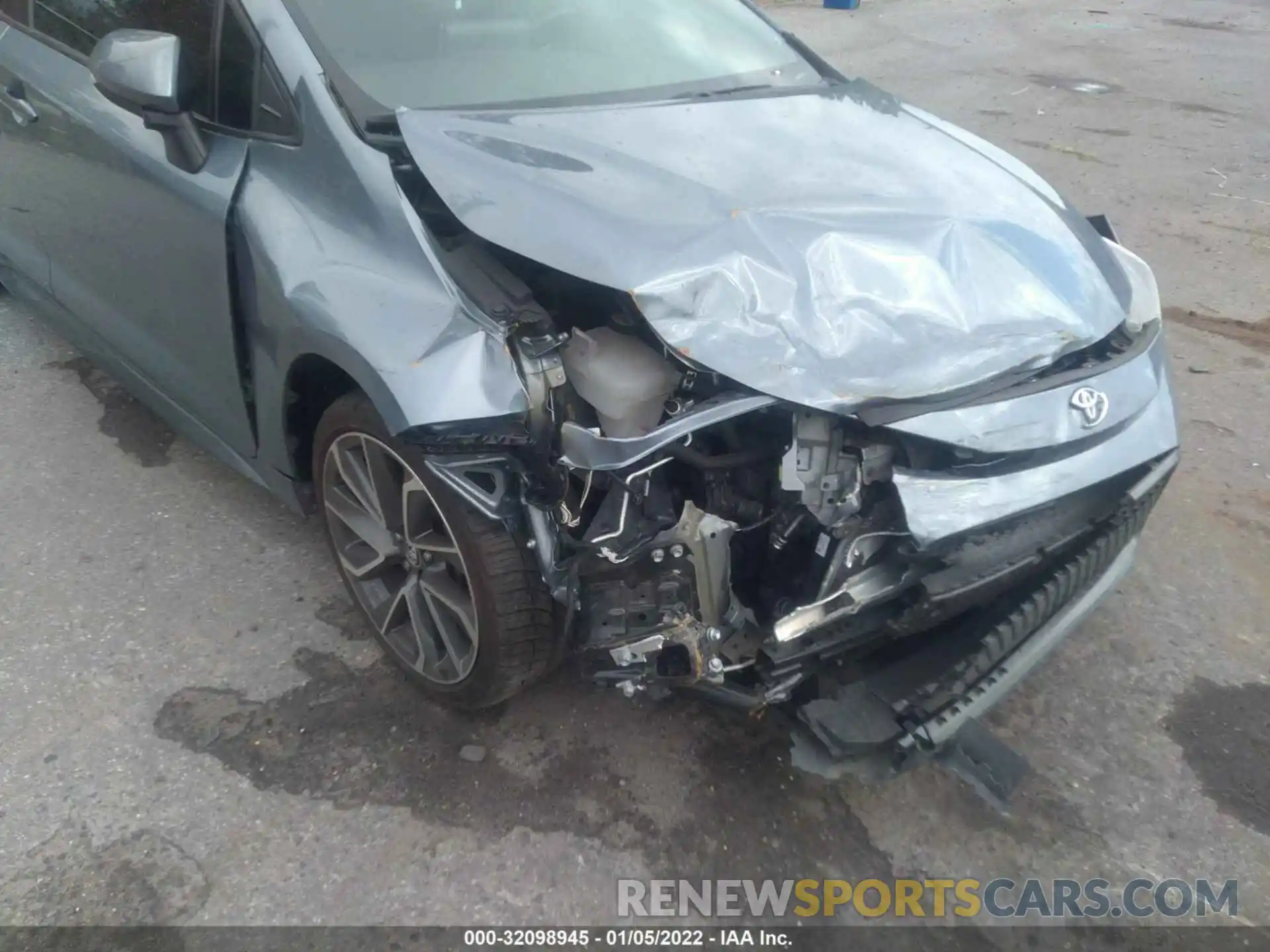 6 Photograph of a damaged car 5YFS4RCE9LP004261 TOYOTA COROLLA 2020