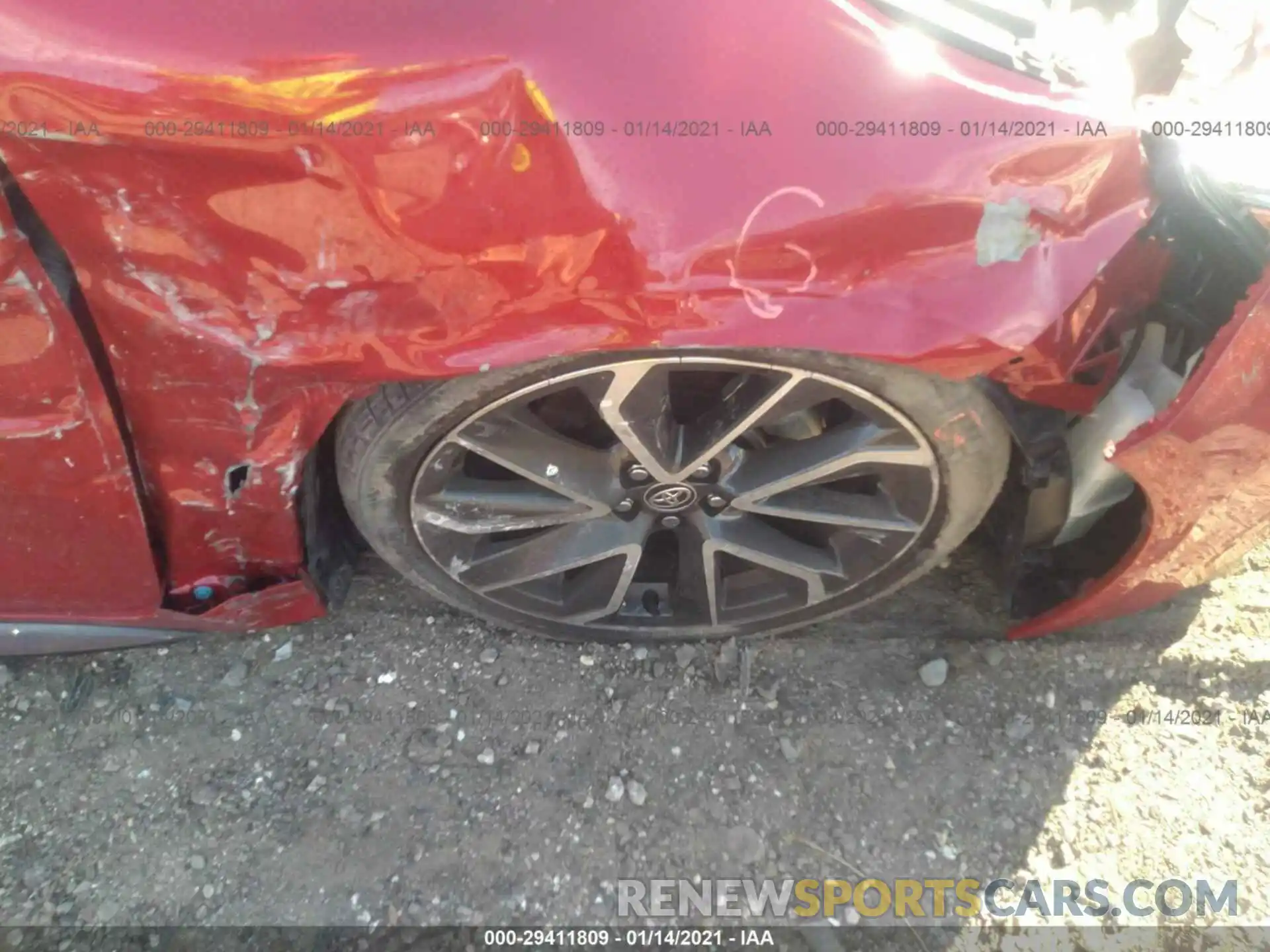 14 Photograph of a damaged car 5YFS4RCE9LP013297 TOYOTA COROLLA 2020