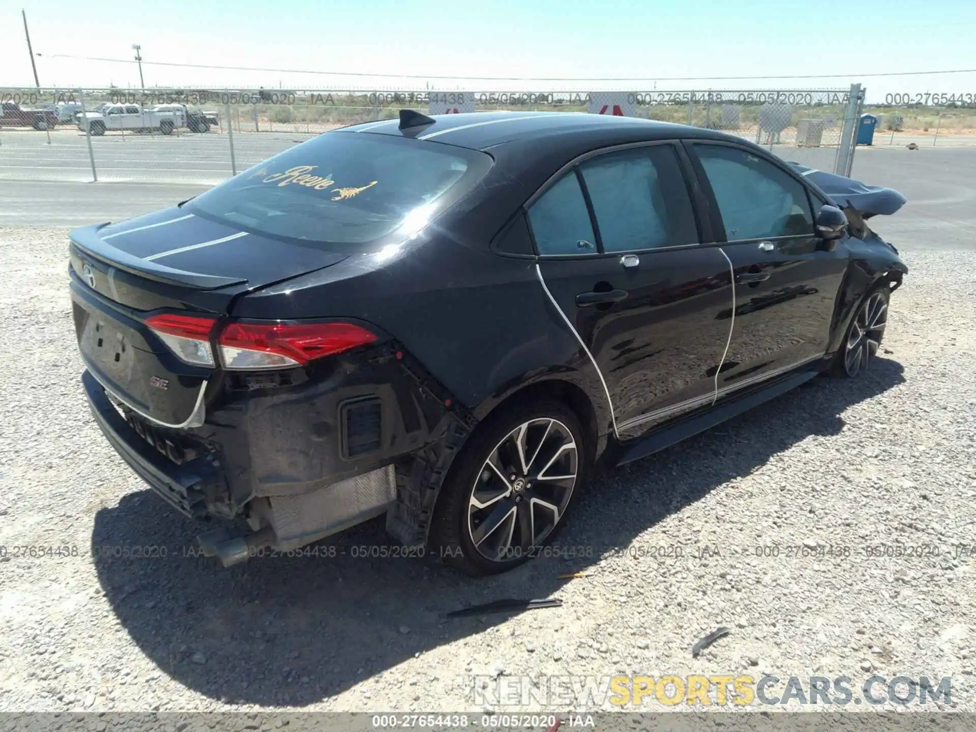 4 Photograph of a damaged car 5YFS4RCE9LP013641 TOYOTA COROLLA 2020