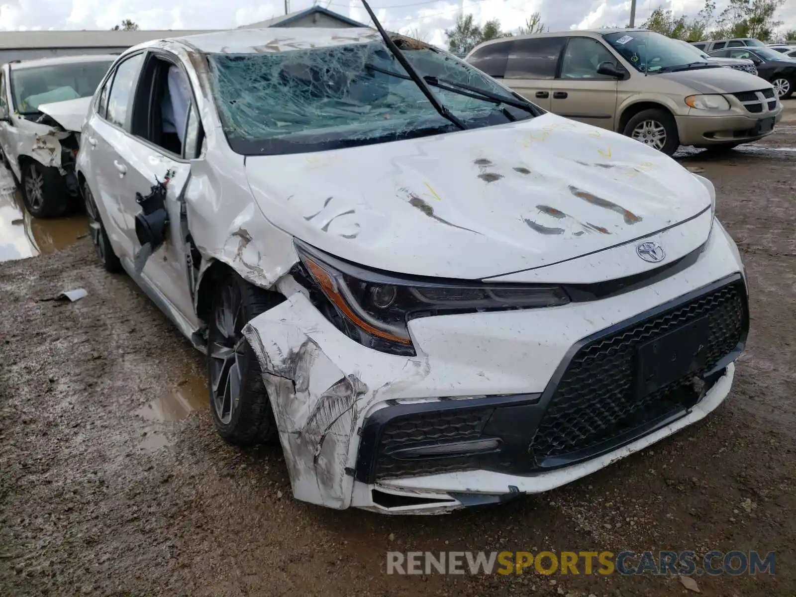 1 Photograph of a damaged car 5YFS4RCE9LP013879 TOYOTA COROLLA 2020