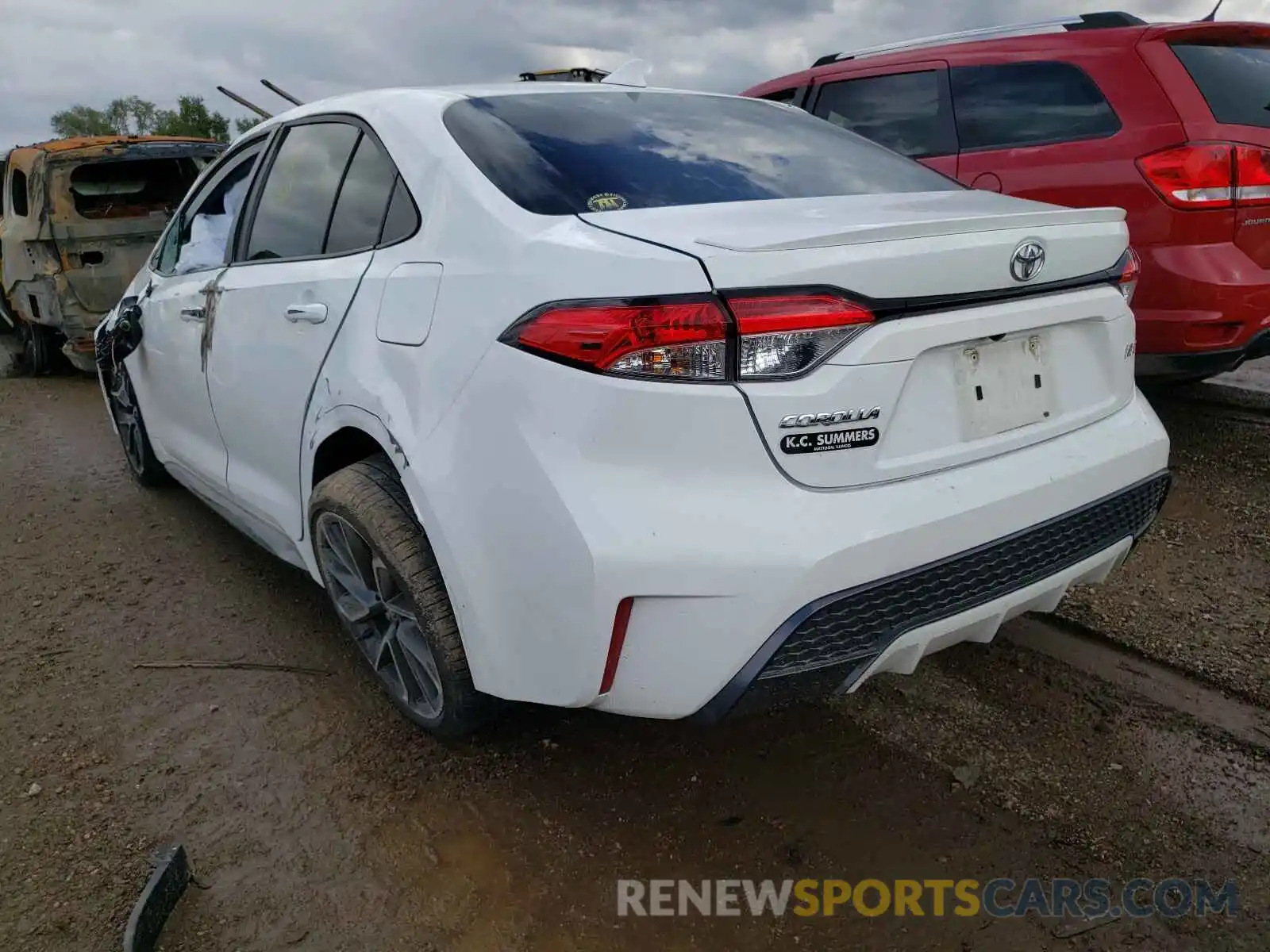 3 Photograph of a damaged car 5YFS4RCE9LP013879 TOYOTA COROLLA 2020