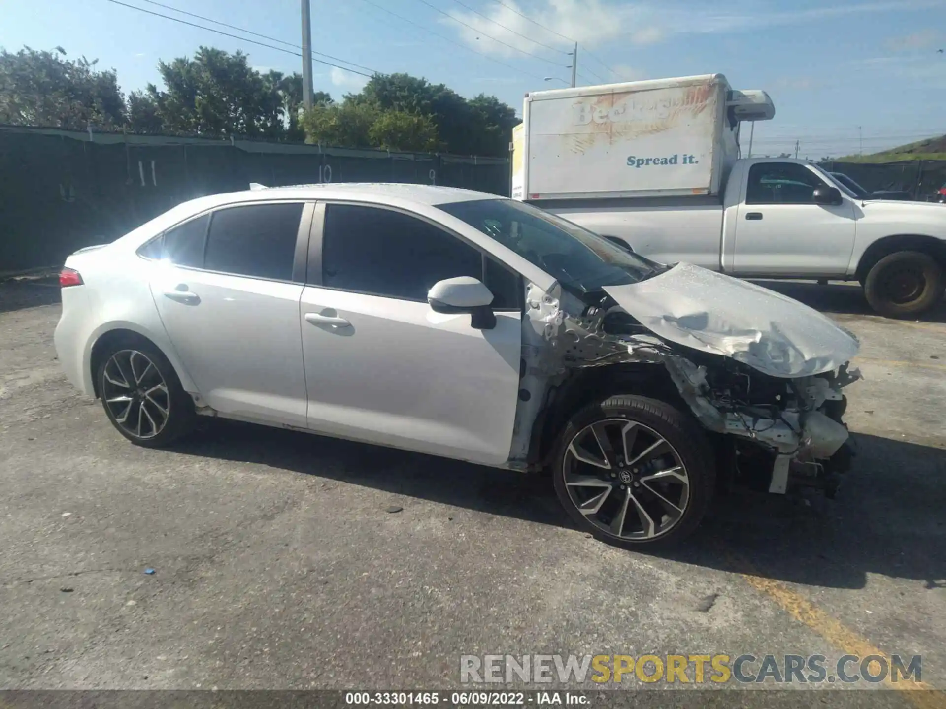 6 Photograph of a damaged car 5YFS4RCE9LP016359 TOYOTA COROLLA 2020