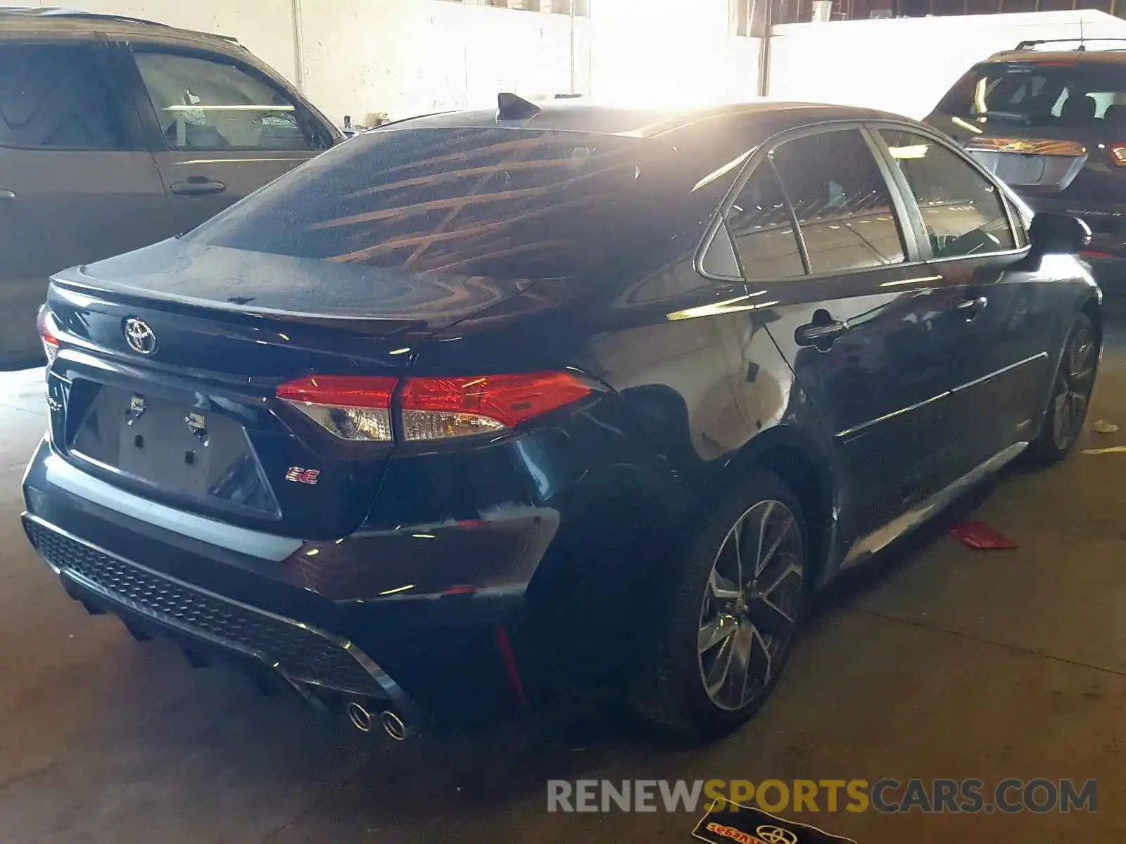 4 Photograph of a damaged car 5YFS4RCE9LP016409 TOYOTA COROLLA 2020