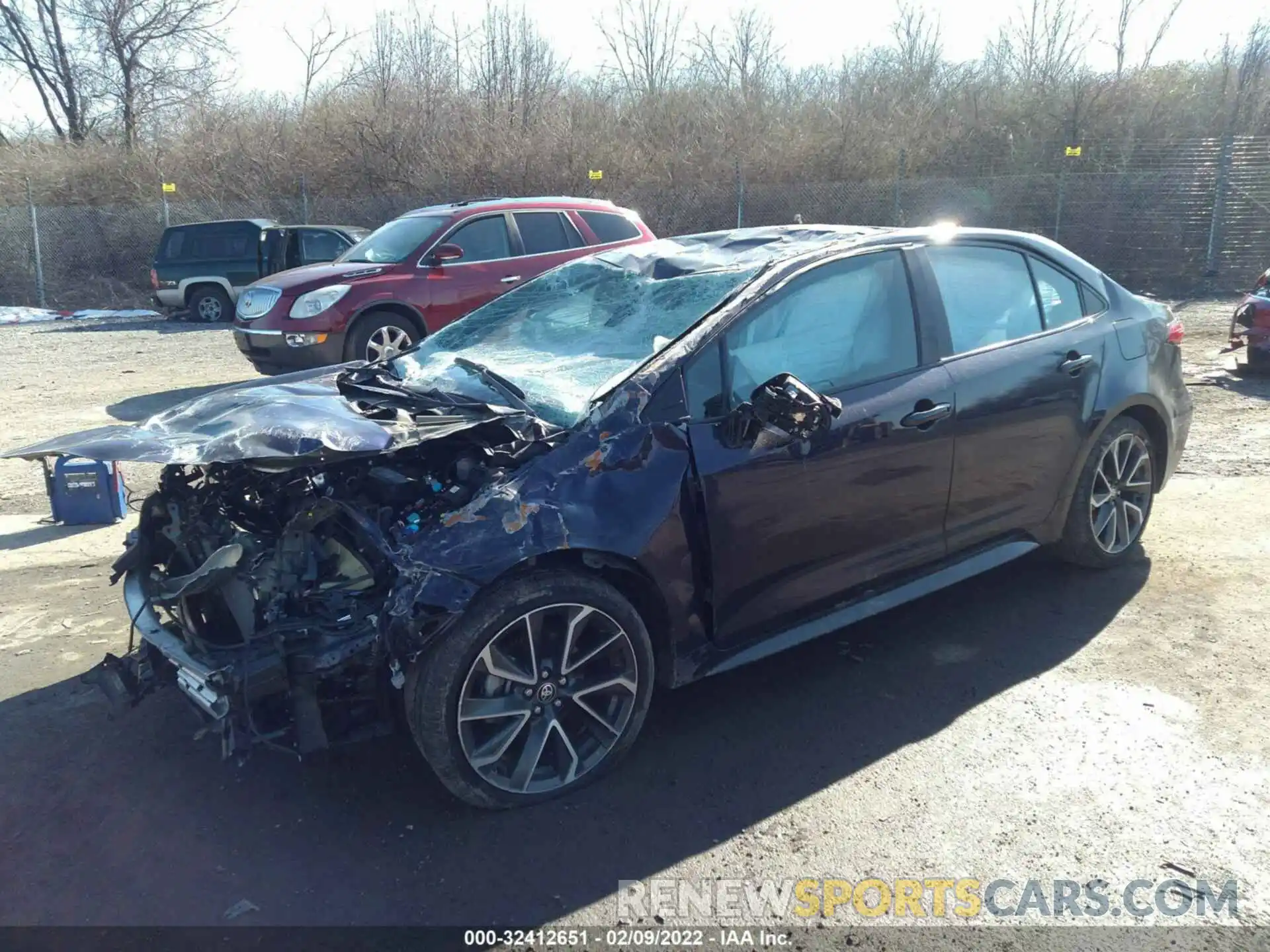 2 Photograph of a damaged car 5YFS4RCE9LP017687 TOYOTA COROLLA 2020