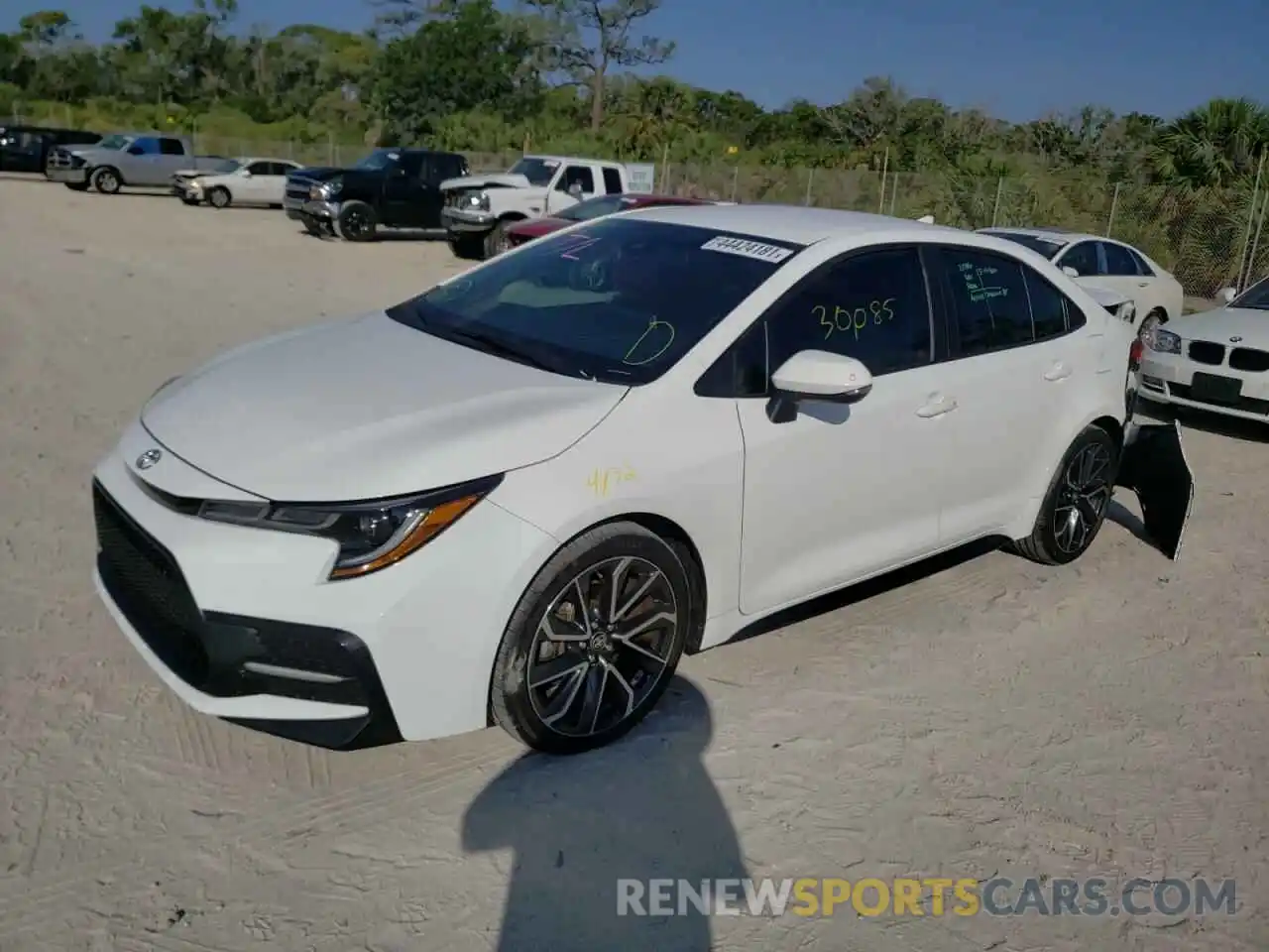 2 Photograph of a damaged car 5YFS4RCE9LP020282 TOYOTA COROLLA 2020