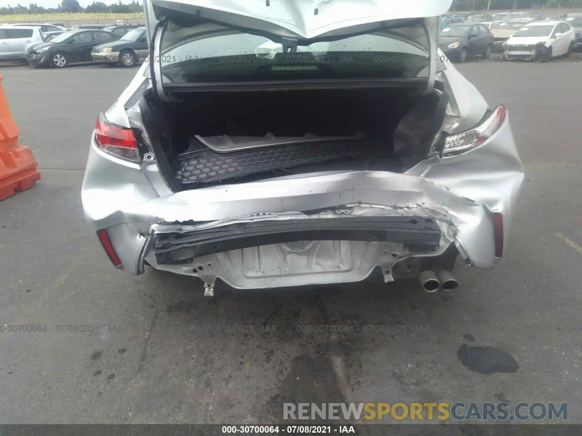 6 Photograph of a damaged car 5YFS4RCE9LP029600 TOYOTA COROLLA 2020