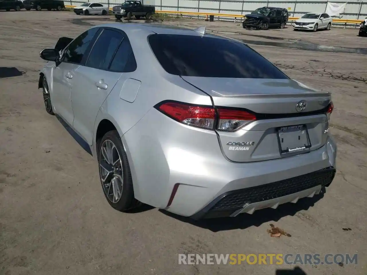 3 Photograph of a damaged car 5YFS4RCE9LP031783 TOYOTA COROLLA 2020