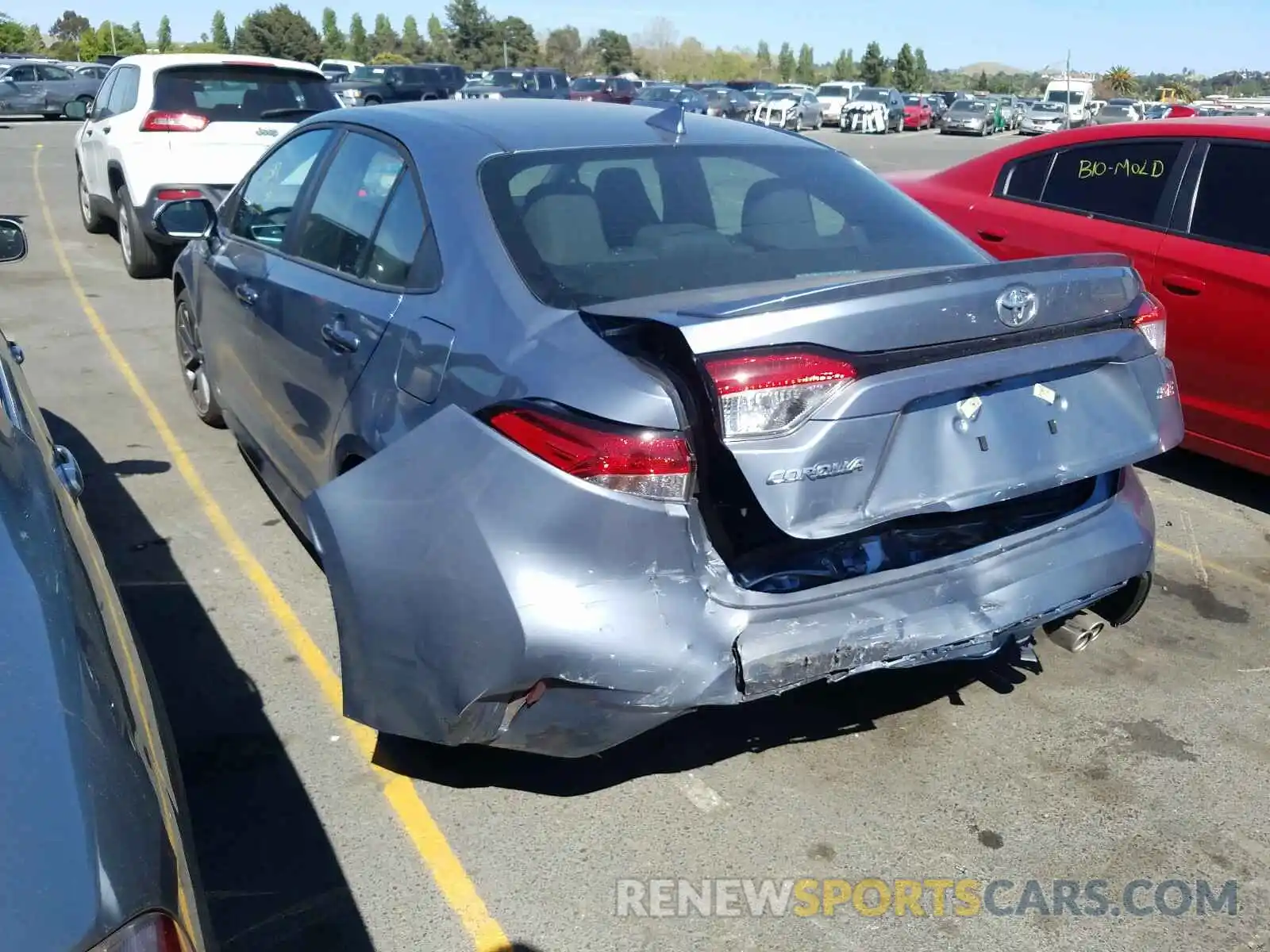 3 Photograph of a damaged car 5YFS4RCE9LP034294 TOYOTA COROLLA 2020