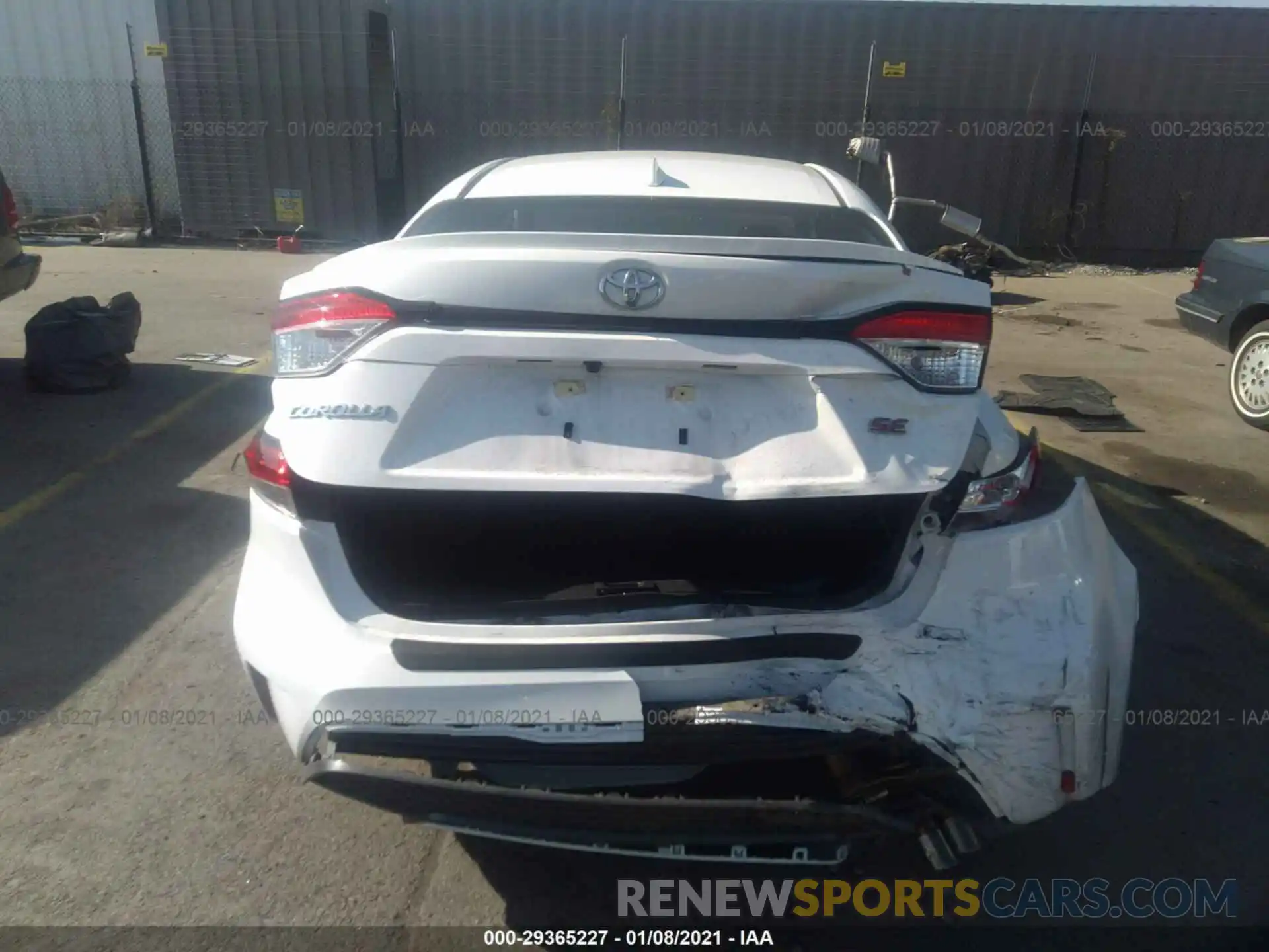 6 Photograph of a damaged car 5YFS4RCE9LP037969 TOYOTA COROLLA 2020