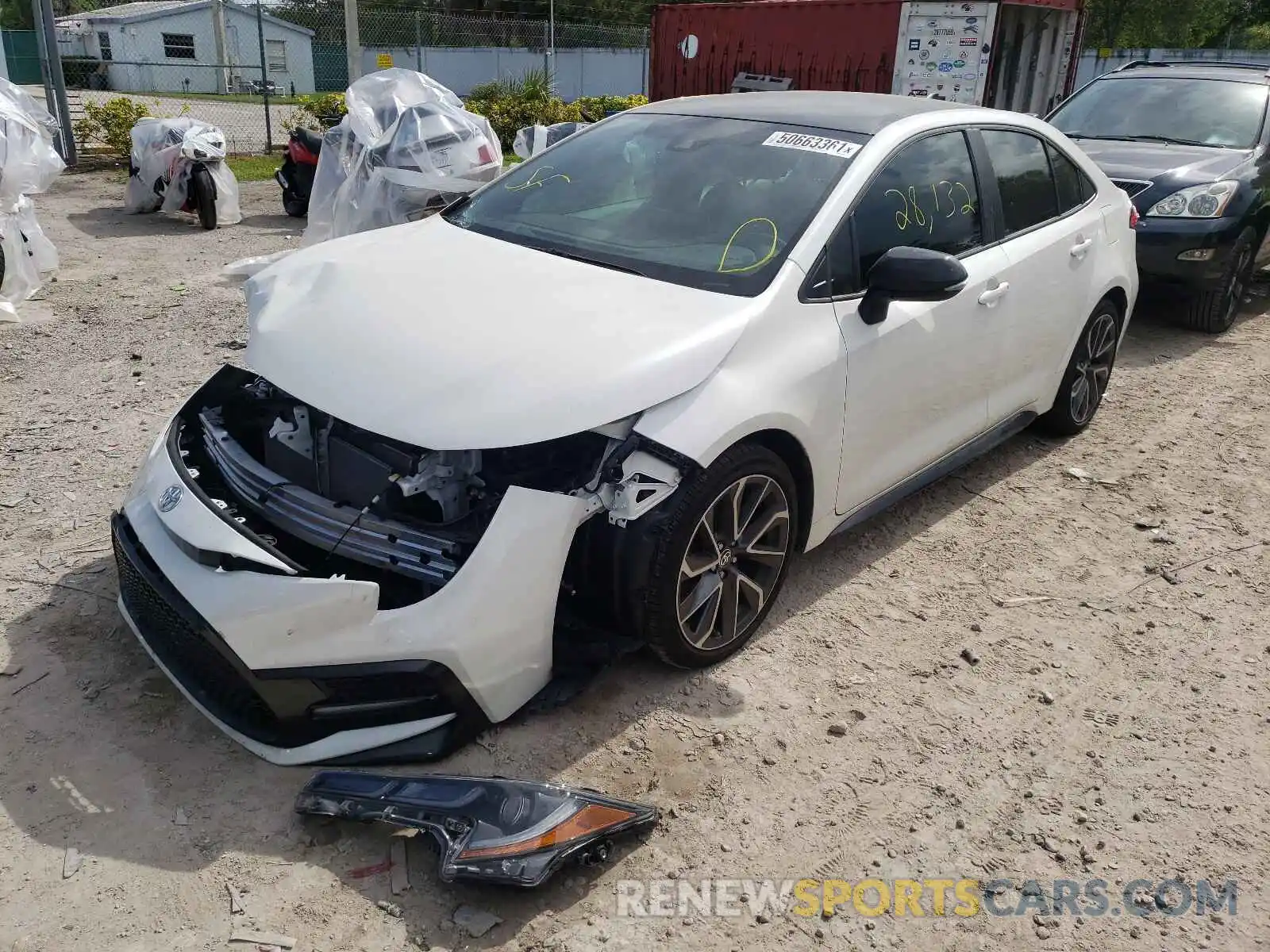 2 Photograph of a damaged car 5YFS4RCE9LP038670 TOYOTA COROLLA 2020