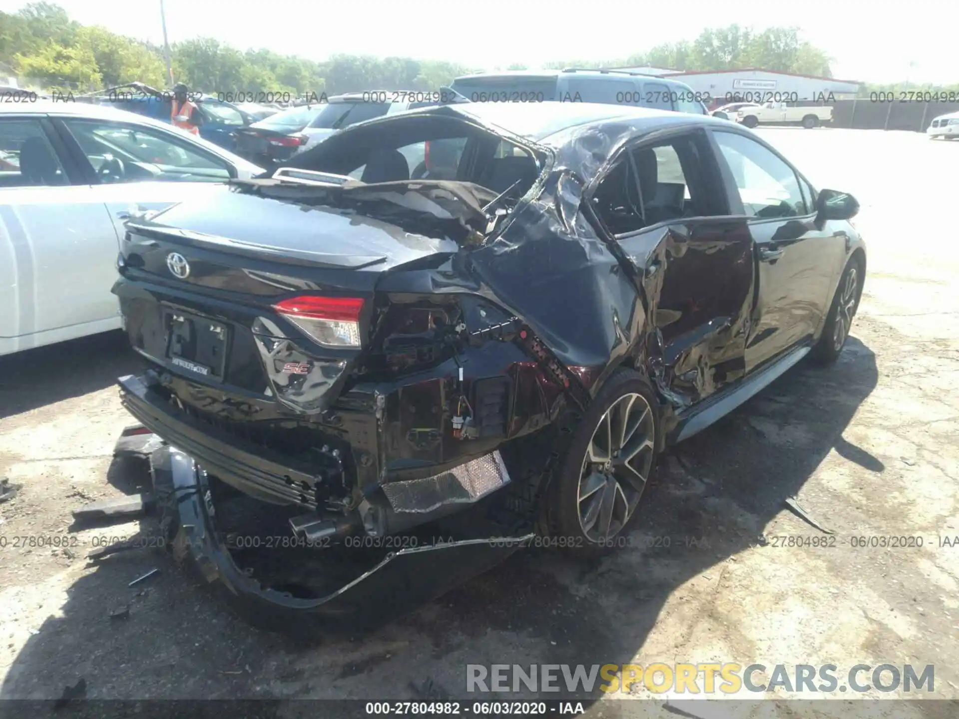 4 Photograph of a damaged car 5YFS4RCE9LP039897 TOYOTA COROLLA 2020