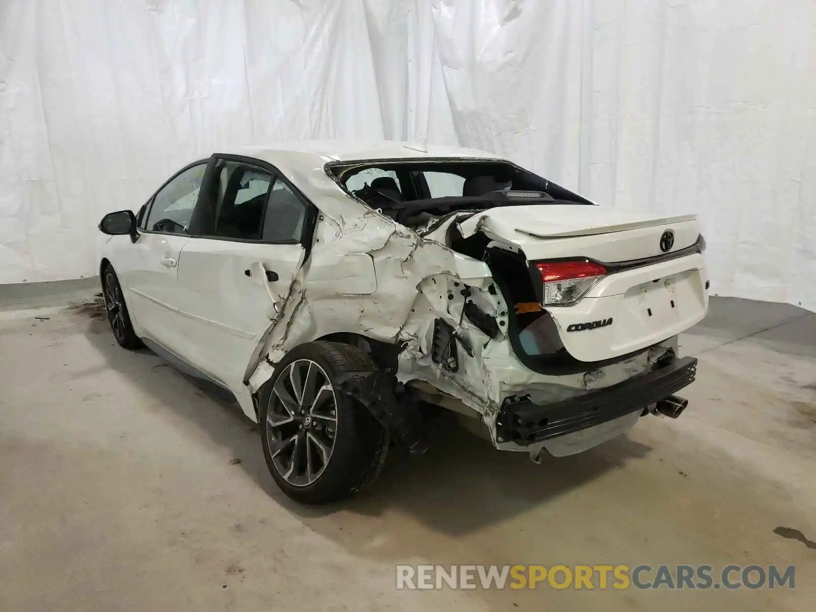3 Photograph of a damaged car 5YFS4RCE9LP040502 TOYOTA COROLLA 2020