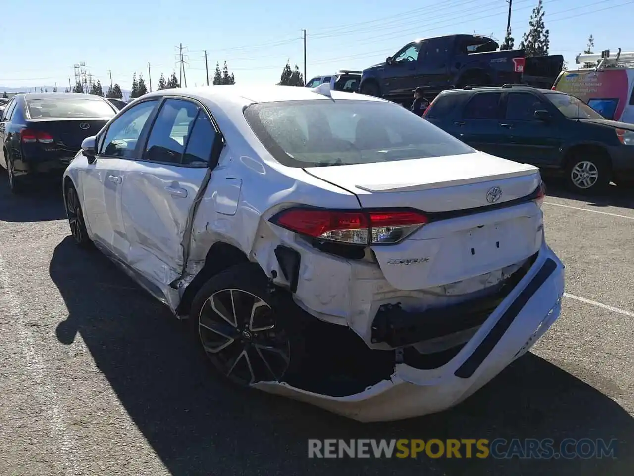 3 Photograph of a damaged car 5YFS4RCE9LP042010 TOYOTA COROLLA 2020