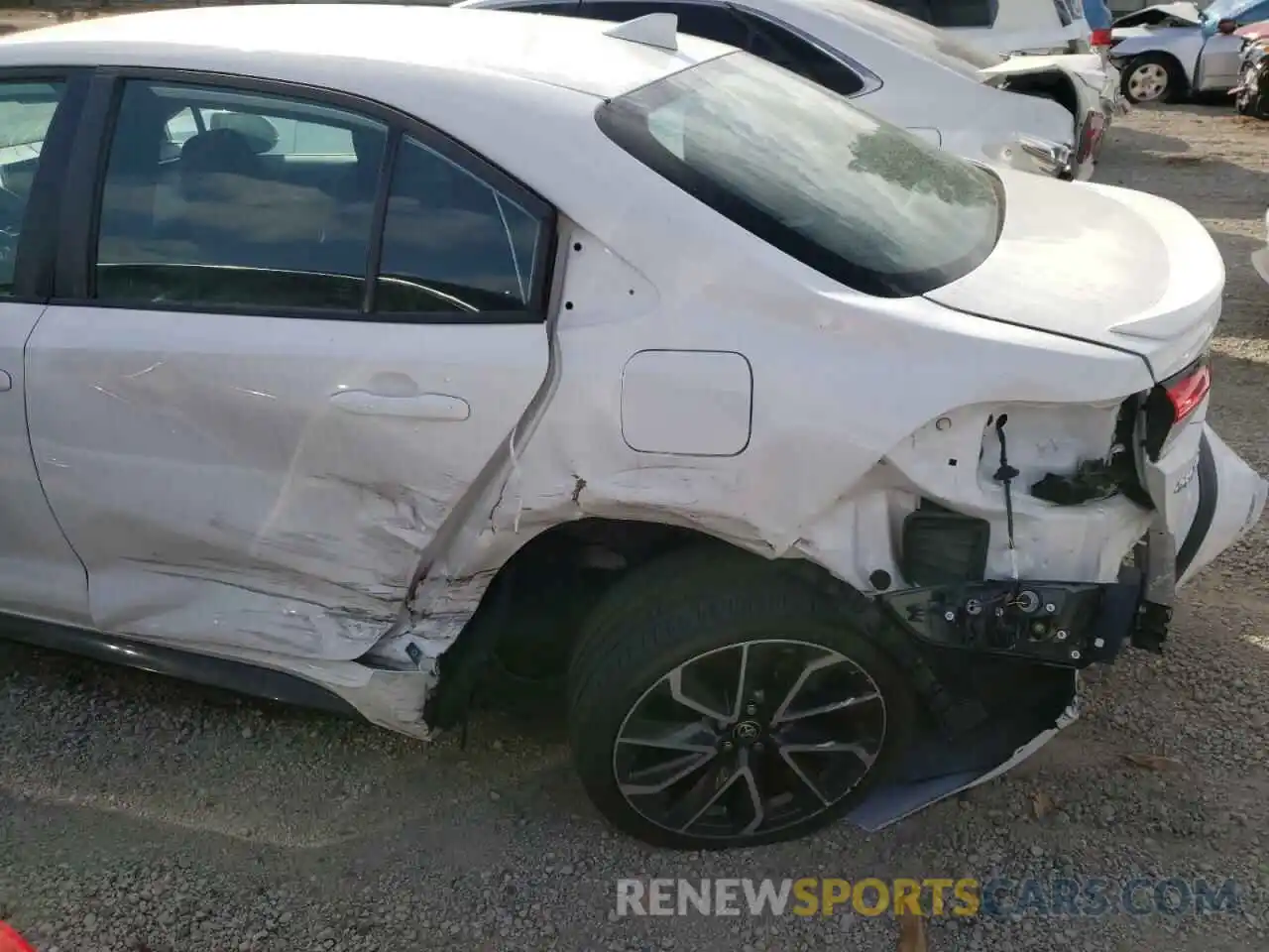 9 Photograph of a damaged car 5YFS4RCE9LP042010 TOYOTA COROLLA 2020