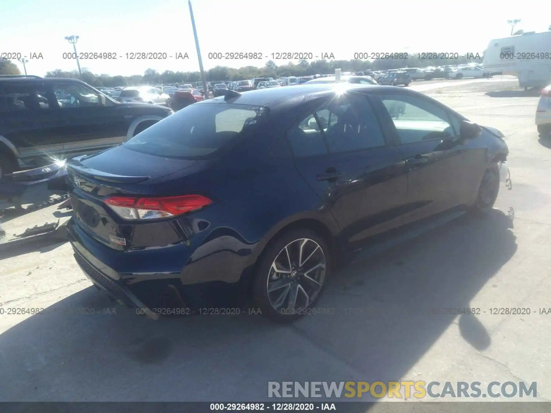 4 Photograph of a damaged car 5YFS4RCE9LP042136 TOYOTA COROLLA 2020