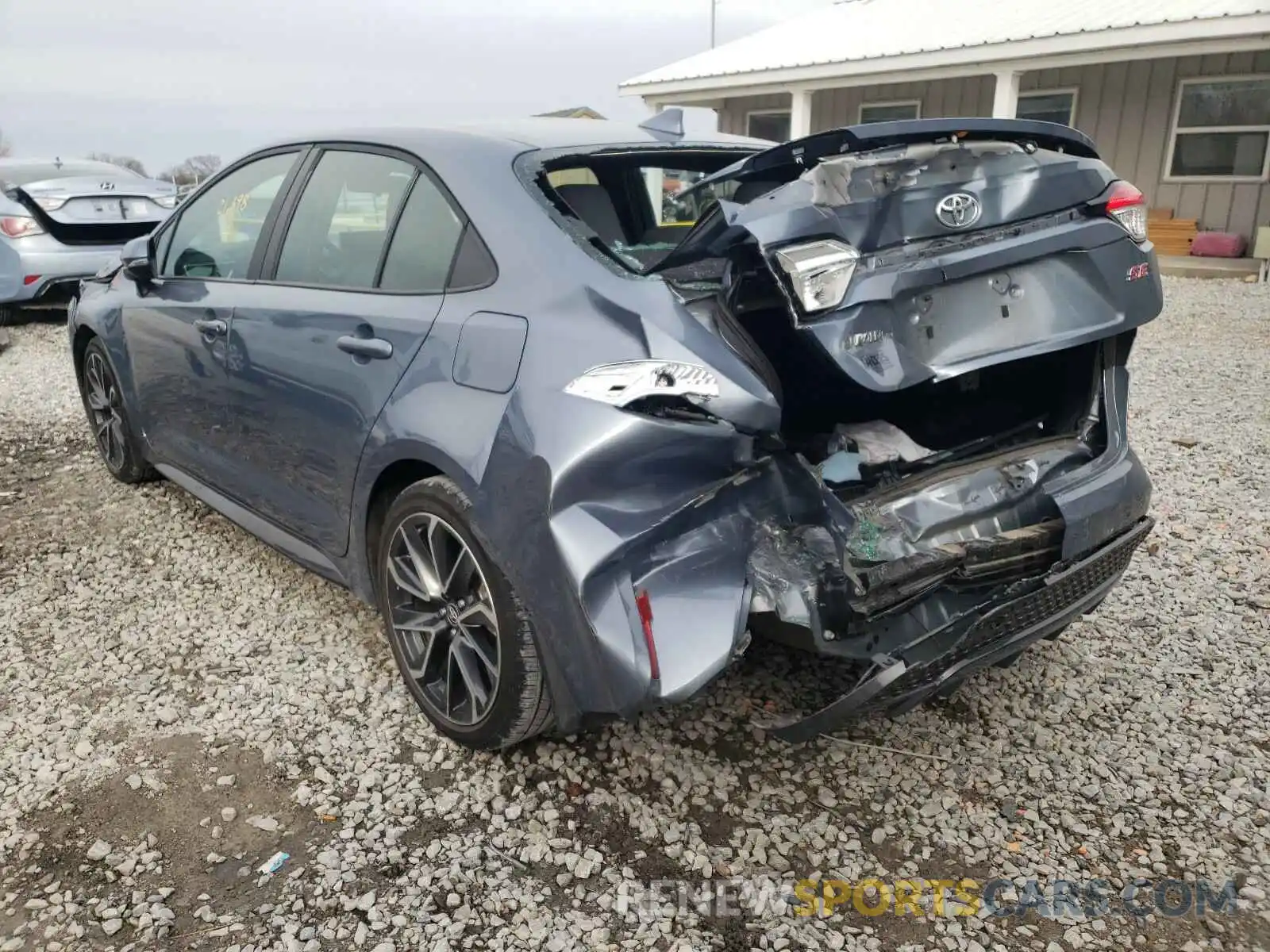 3 Фотография поврежденного автомобиля 5YFS4RCE9LP043271 TOYOTA COROLLA 2020