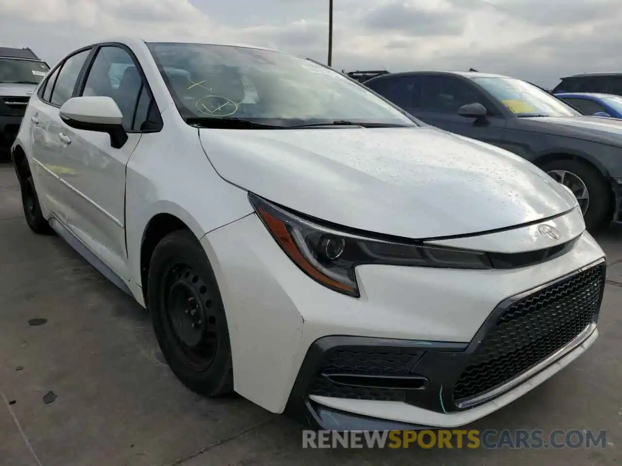 1 Photograph of a damaged car 5YFS4RCE9LP044193 TOYOTA COROLLA 2020