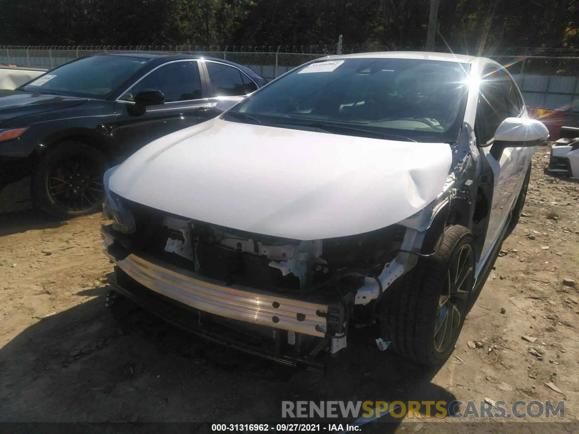 6 Photograph of a damaged car 5YFS4RCE9LP045845 TOYOTA COROLLA 2020