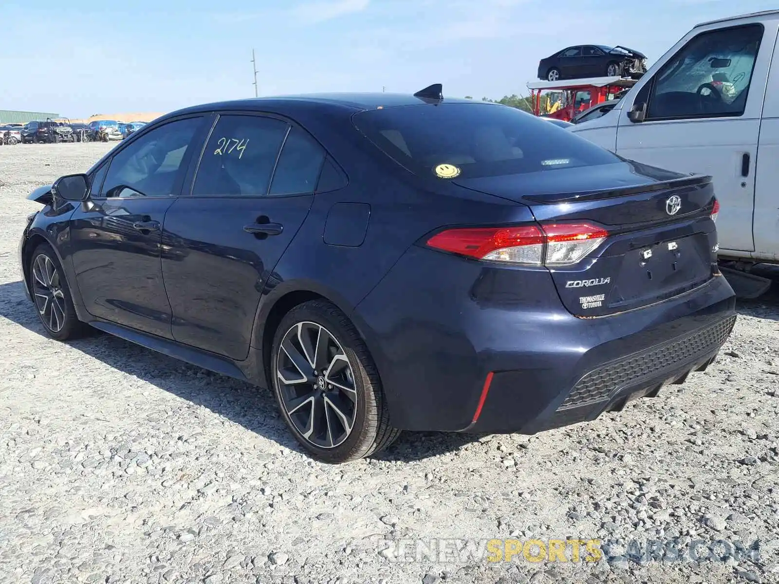 3 Photograph of a damaged car 5YFS4RCE9LP046803 TOYOTA COROLLA 2020