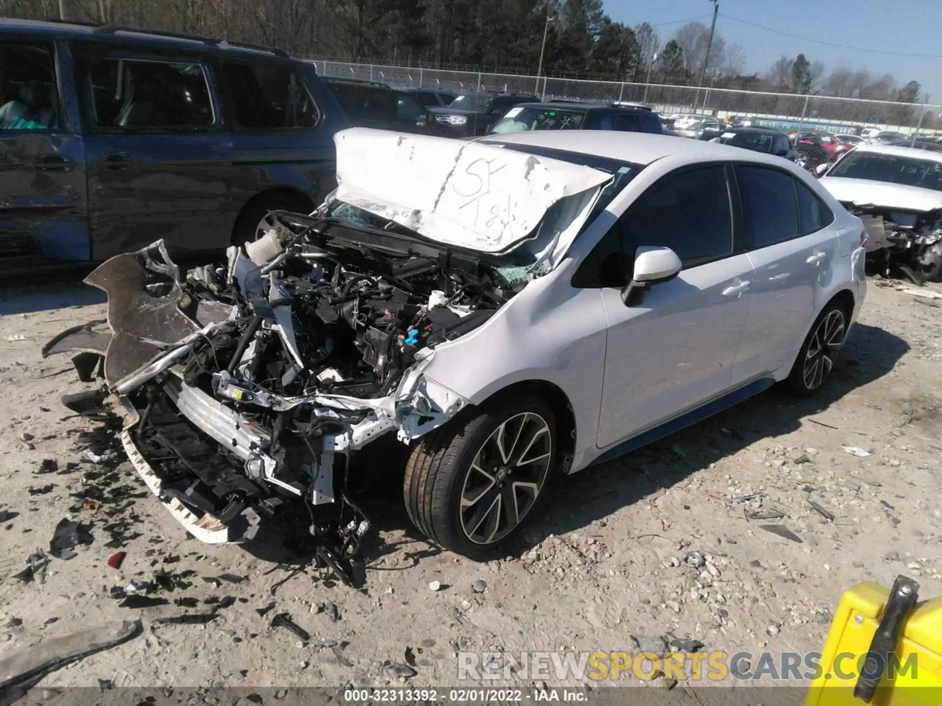 2 Photograph of a damaged car 5YFS4RCE9LP047286 TOYOTA COROLLA 2020