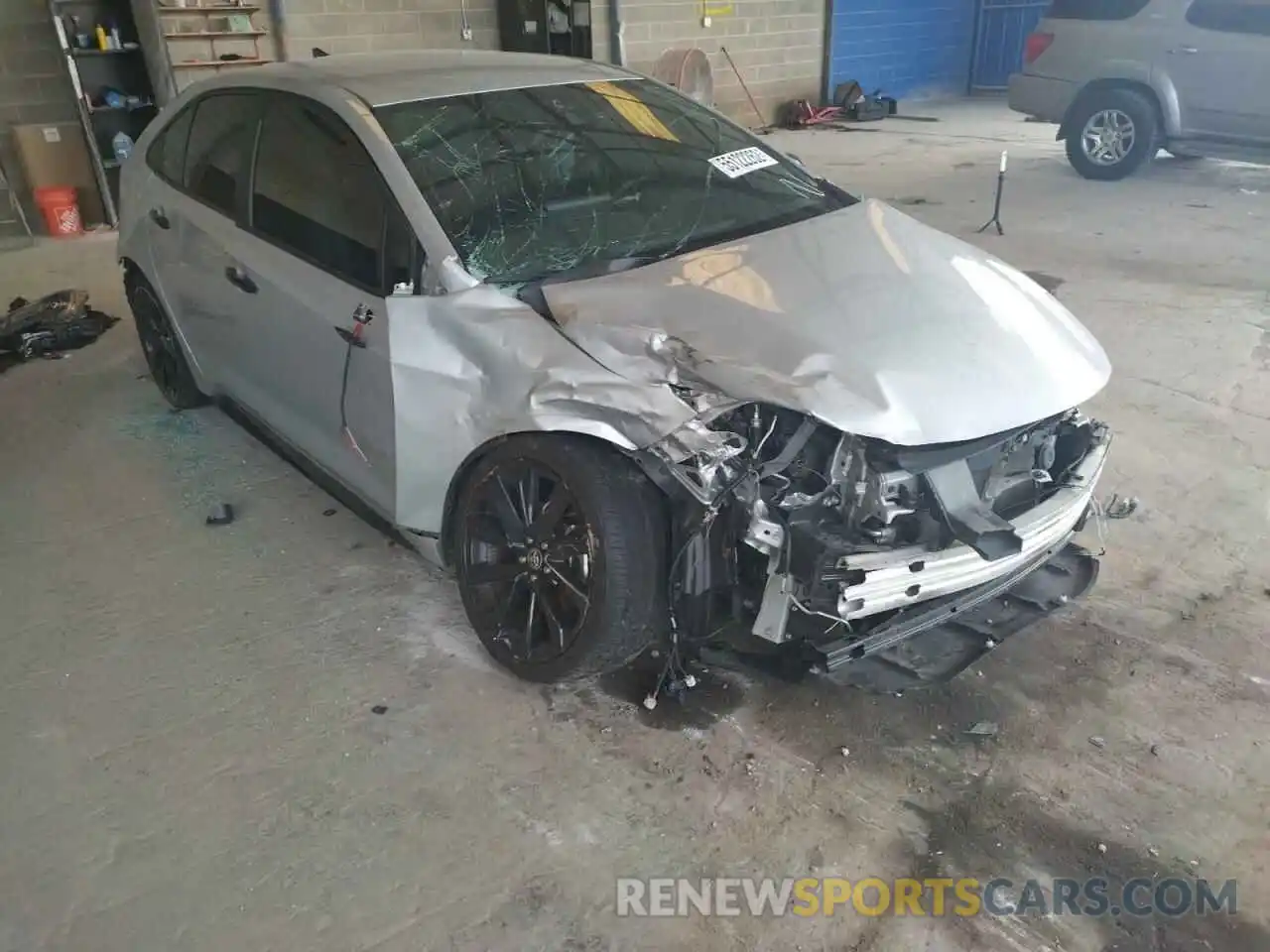 1 Photograph of a damaged car 5YFS4RCE9LP048129 TOYOTA COROLLA 2020