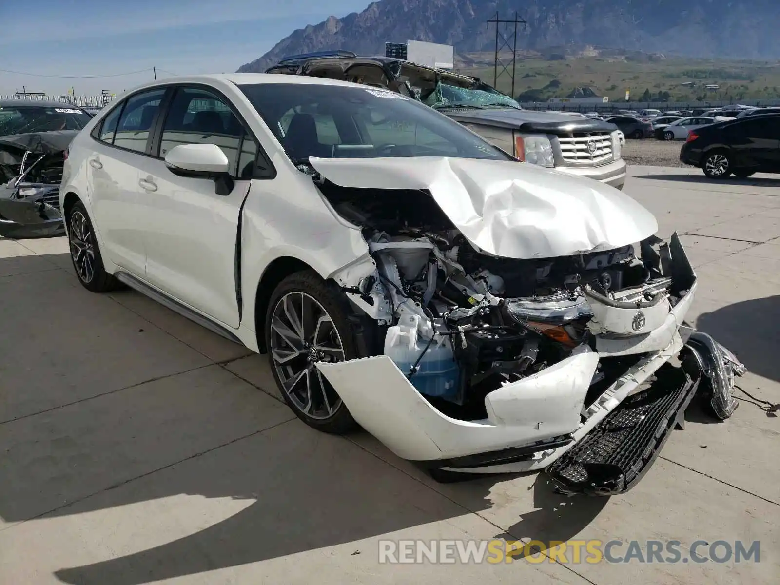 1 Photograph of a damaged car 5YFS4RCE9LP049247 TOYOTA COROLLA 2020